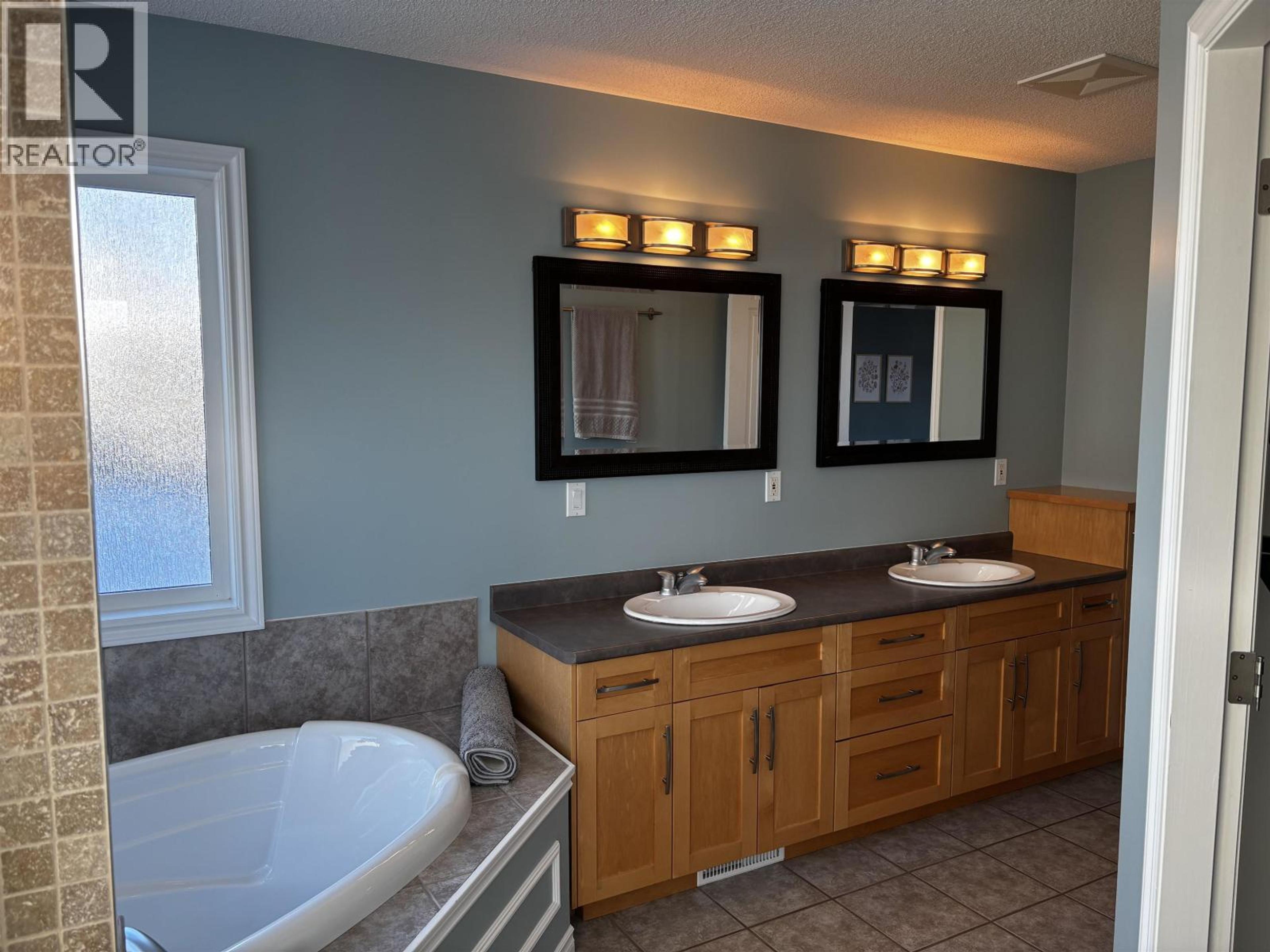 9104 118 AVENUE - 27