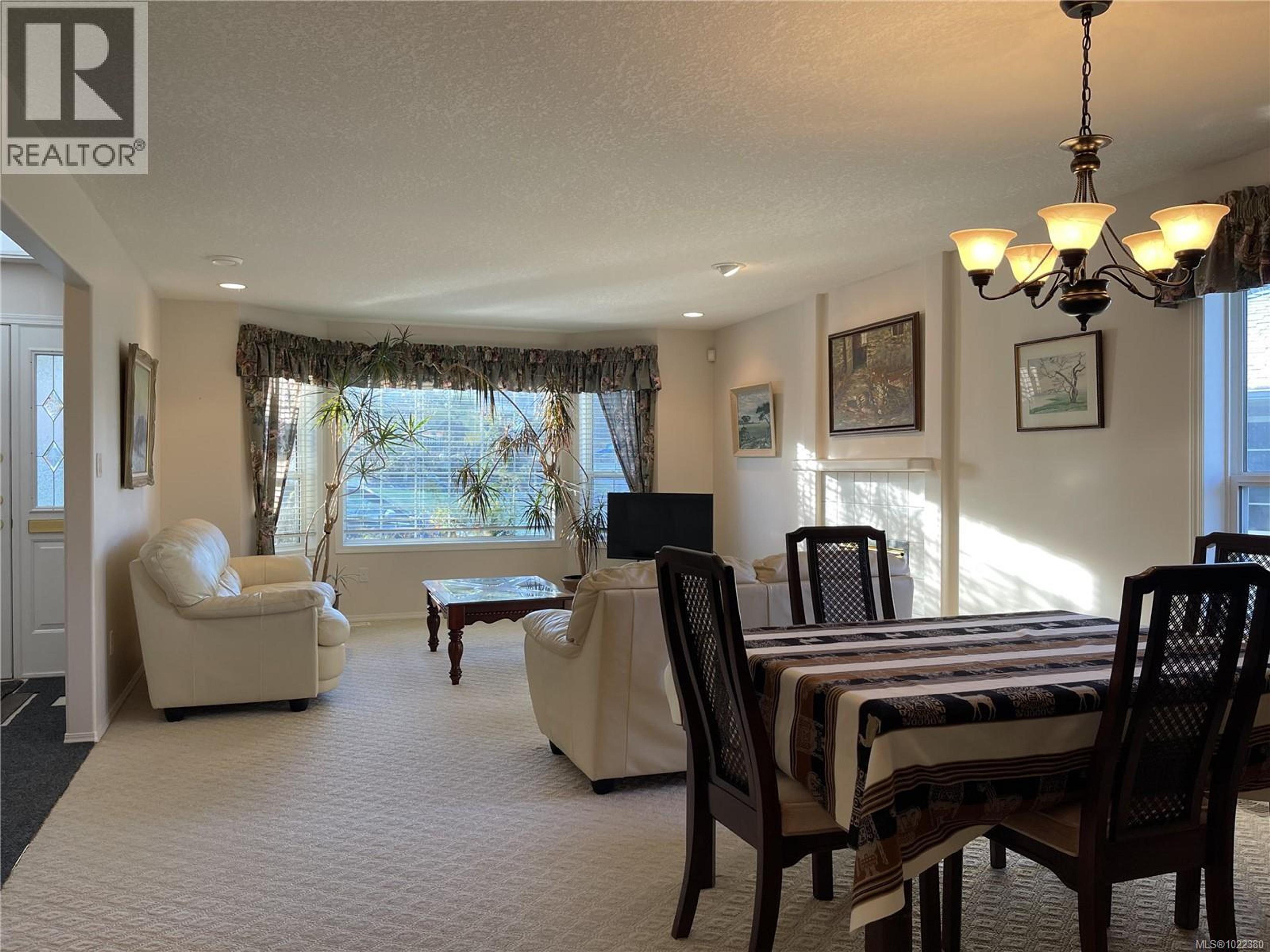 #15 3535 BURDE ST - 10