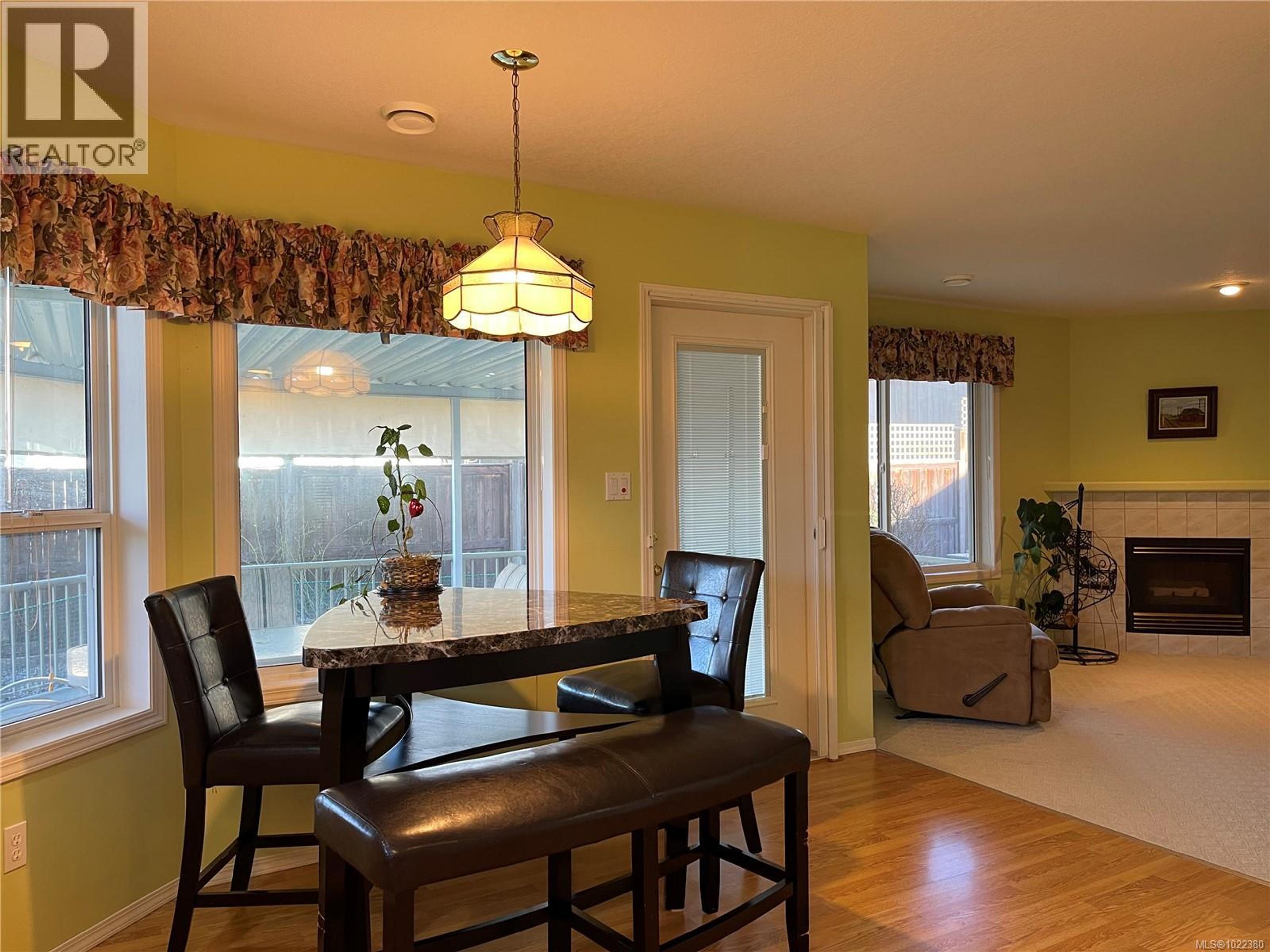 #15 3535 BURDE ST - 16