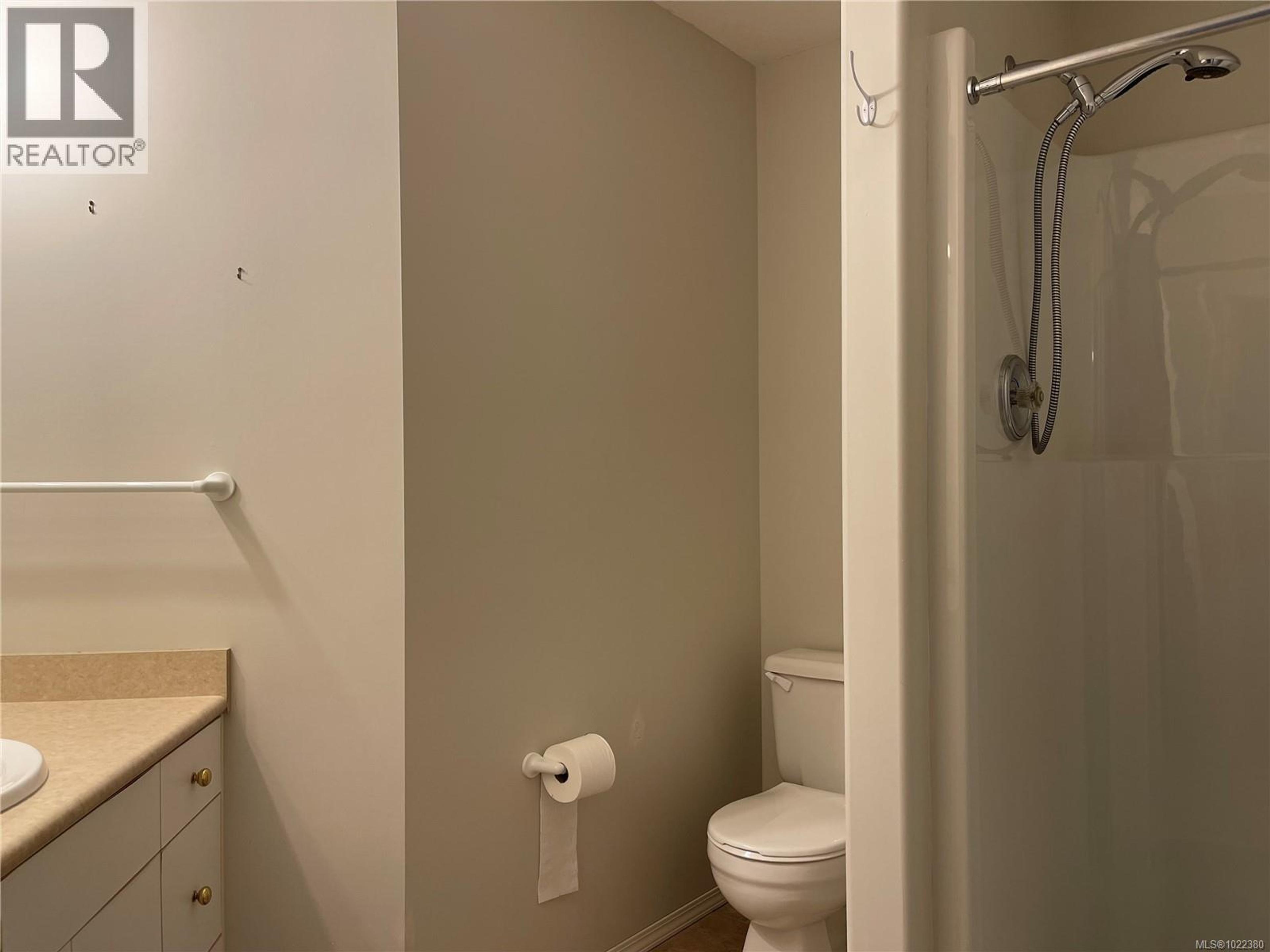 #15 3535 BURDE ST - 22