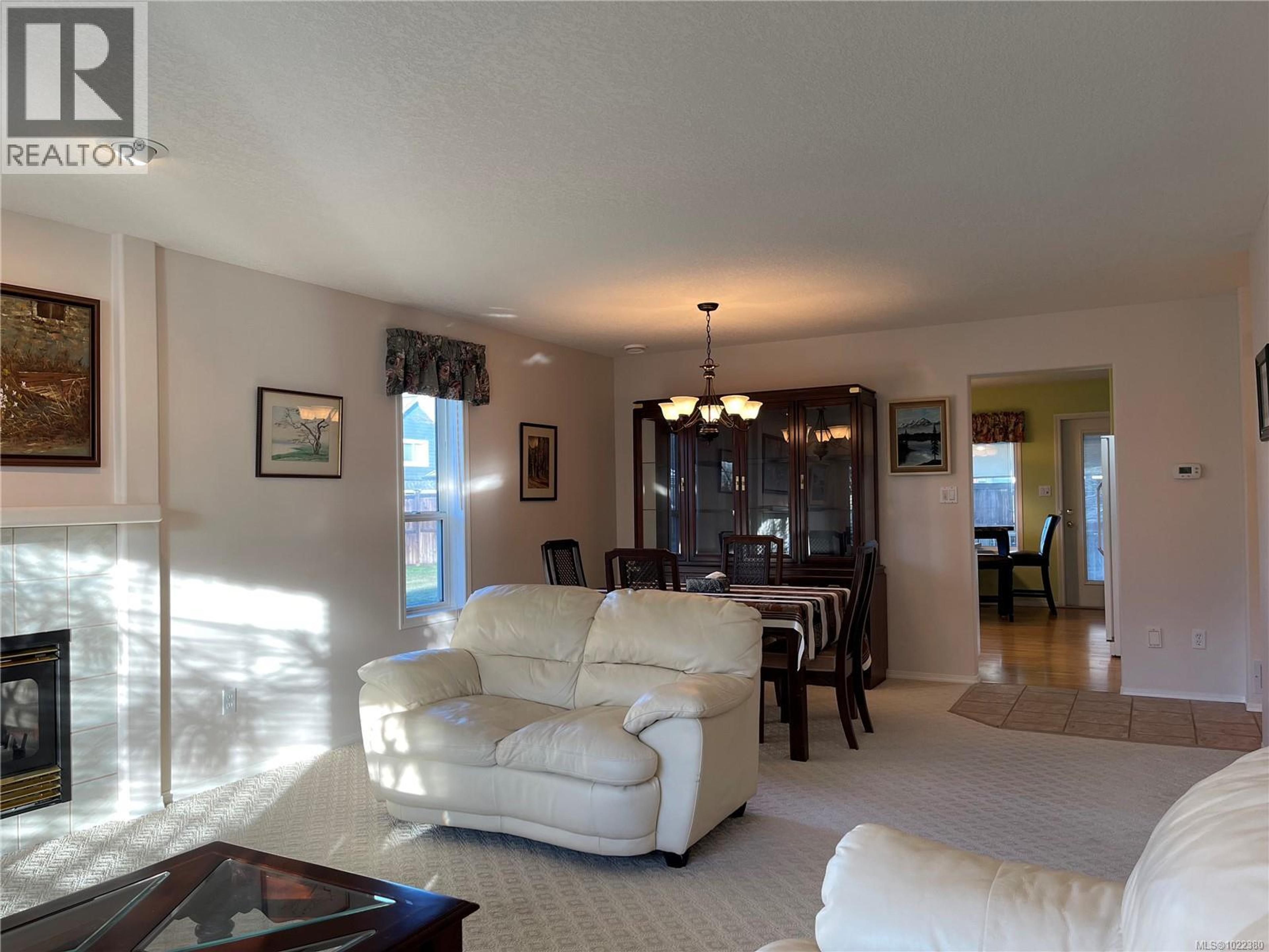 #15 3535 BURDE ST - 7