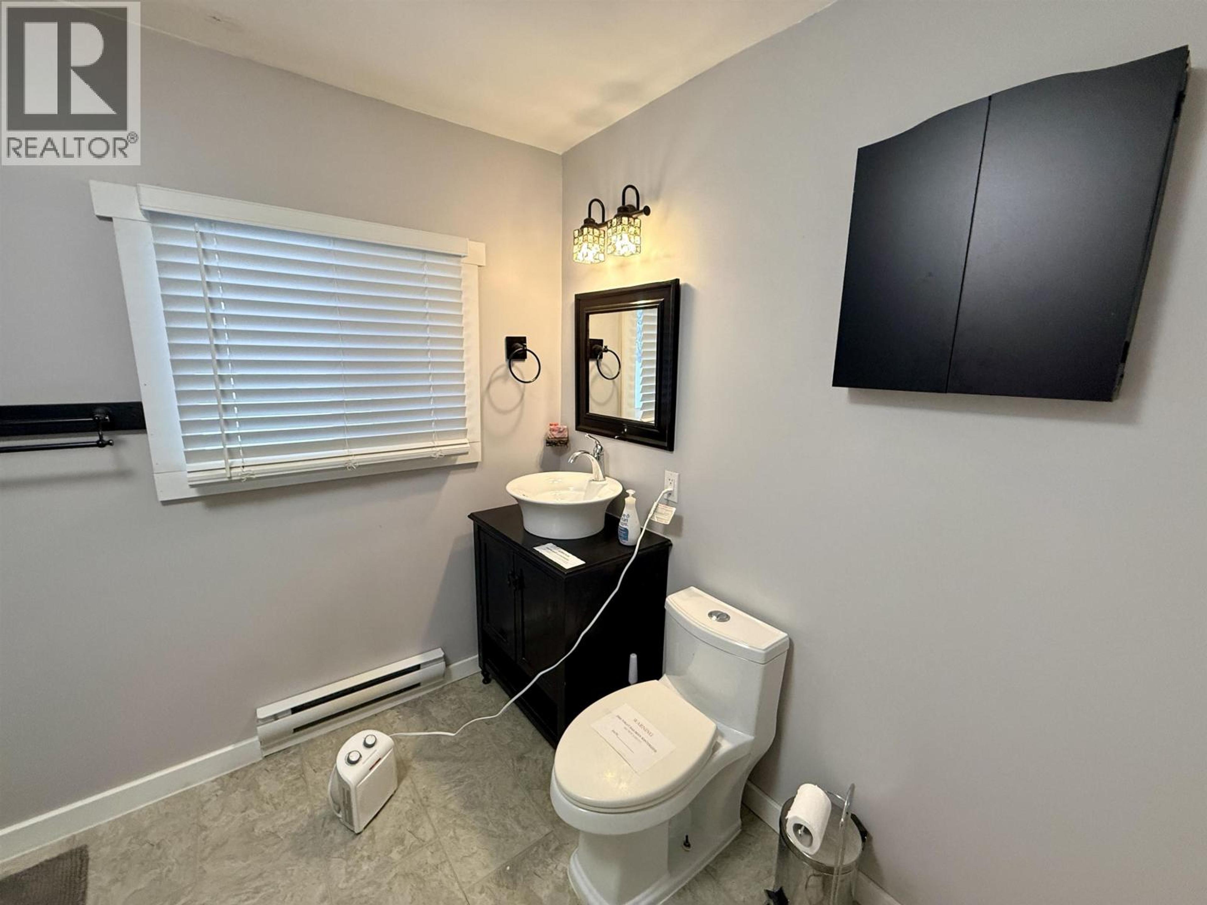 1661 FRASER FLATS ROAD - 17