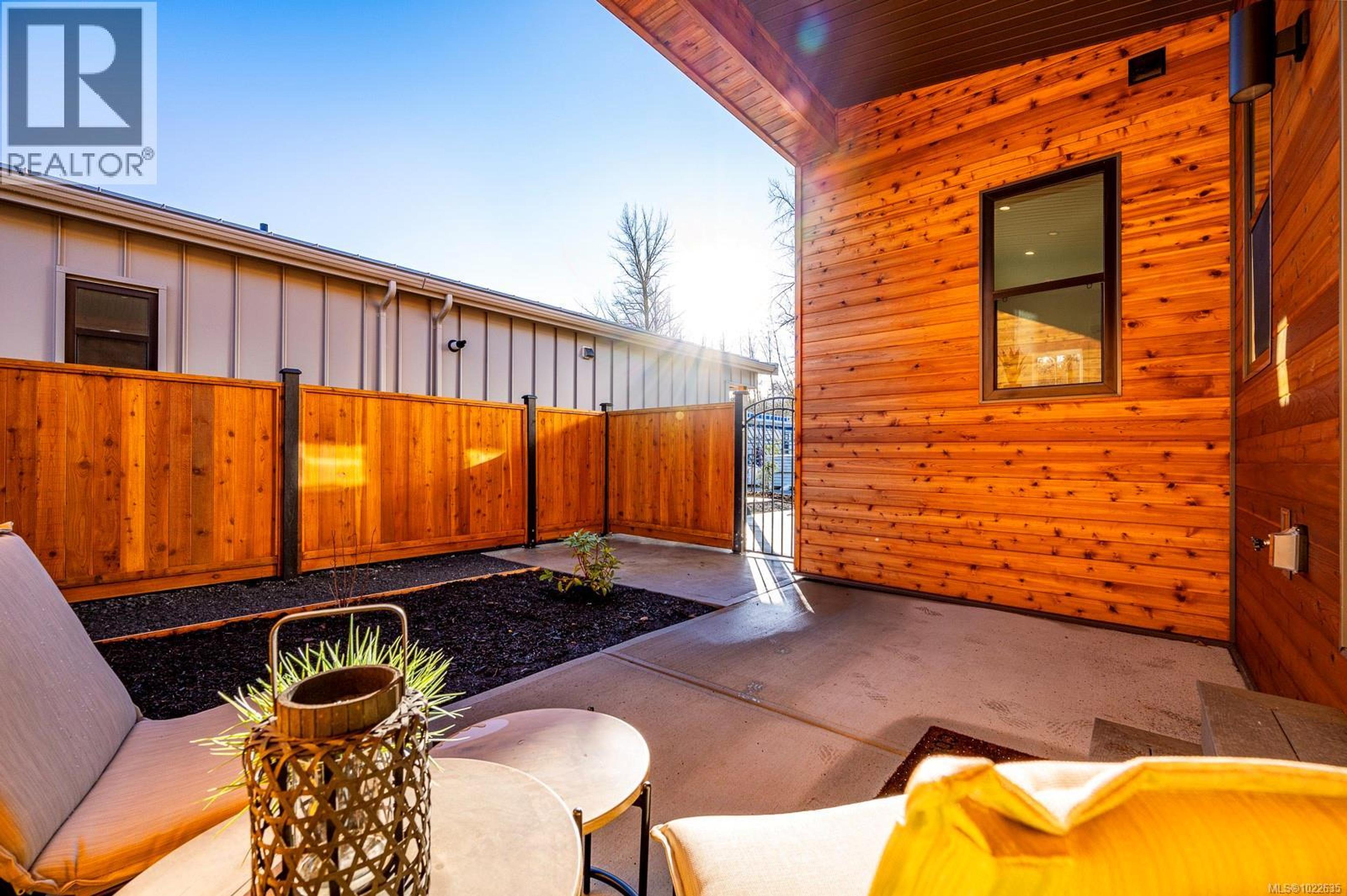 #22 3025 ROYSTON RD - 34