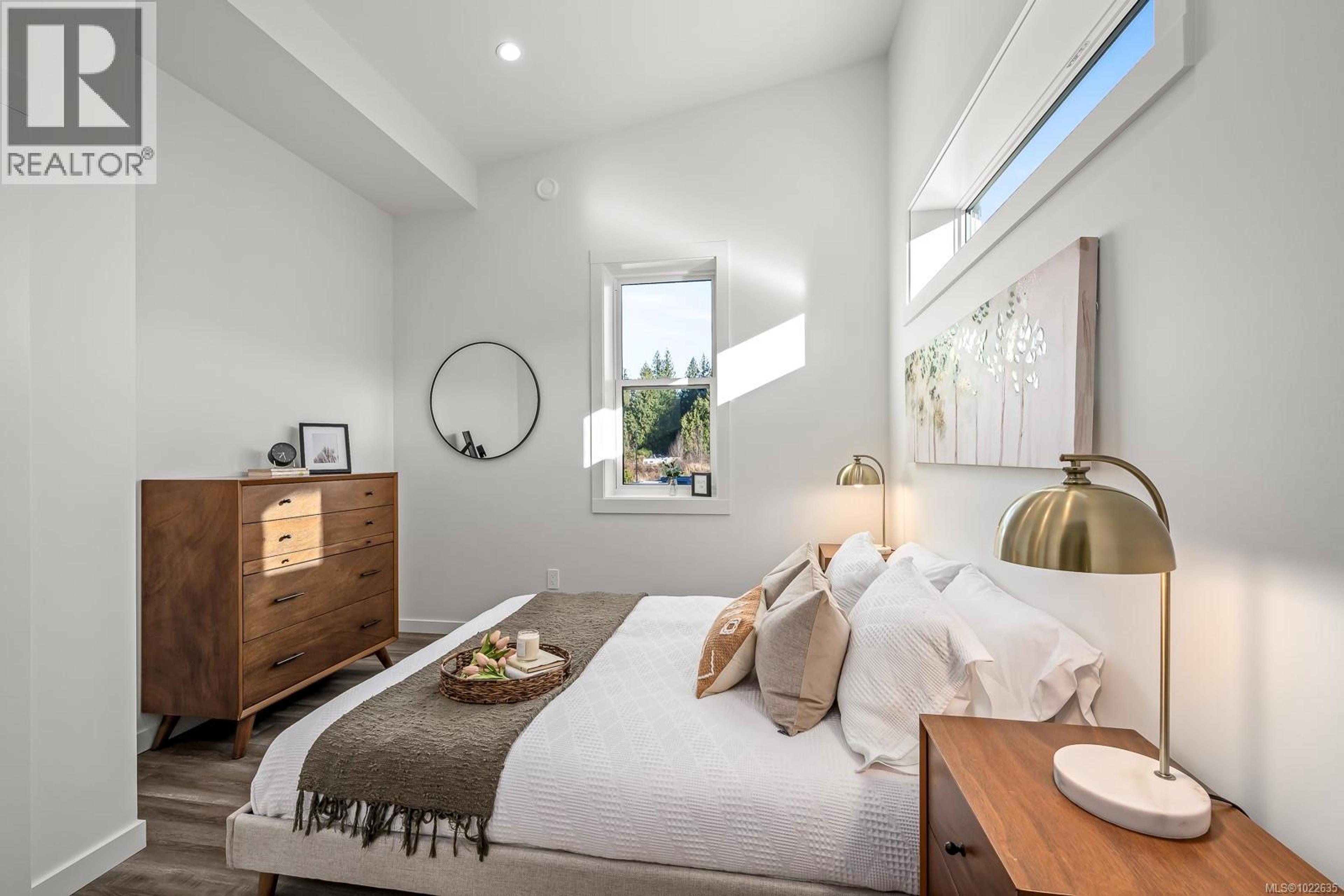 #22 3025 ROYSTON RD - 23