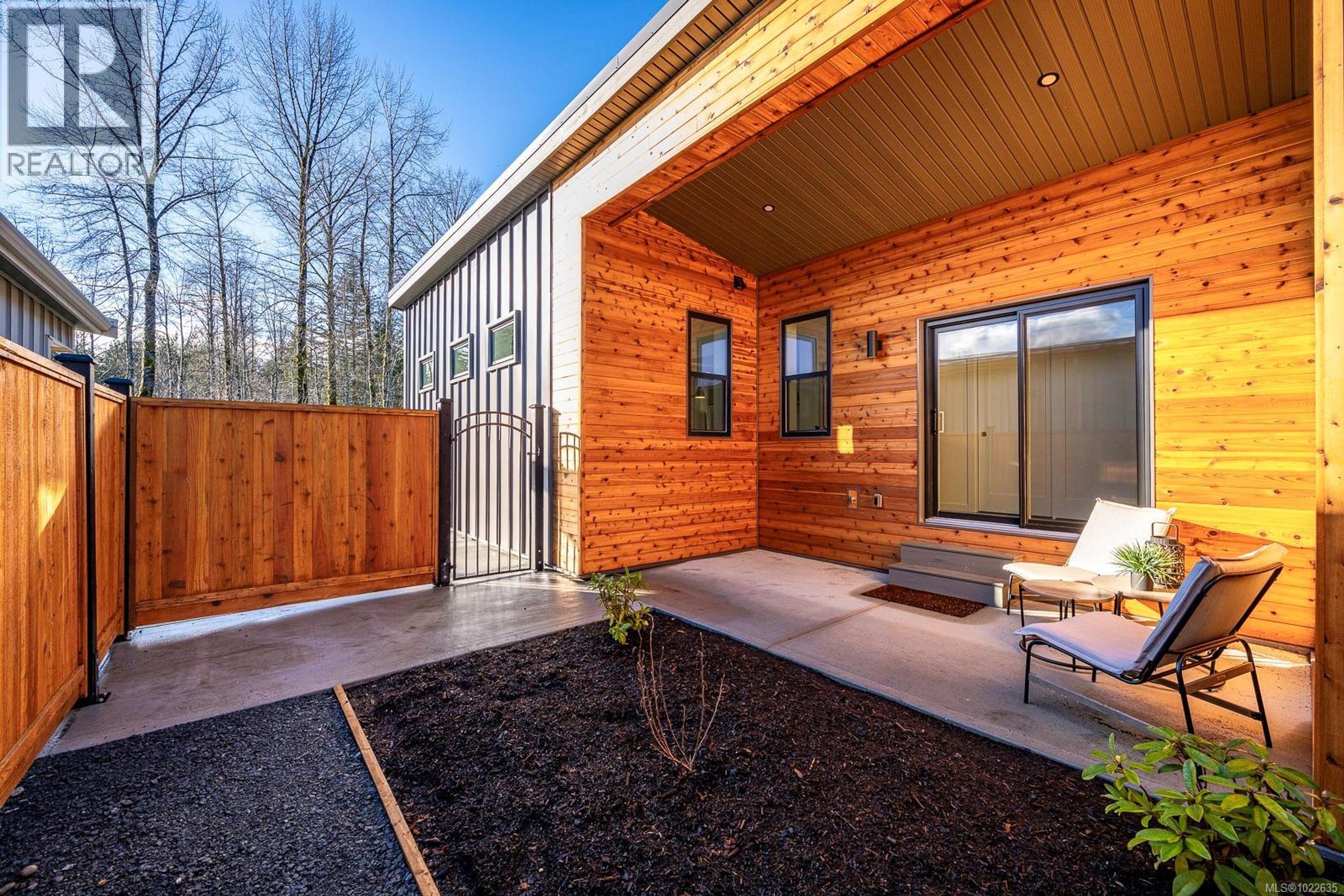 #22 3025 ROYSTON RD - Image 3