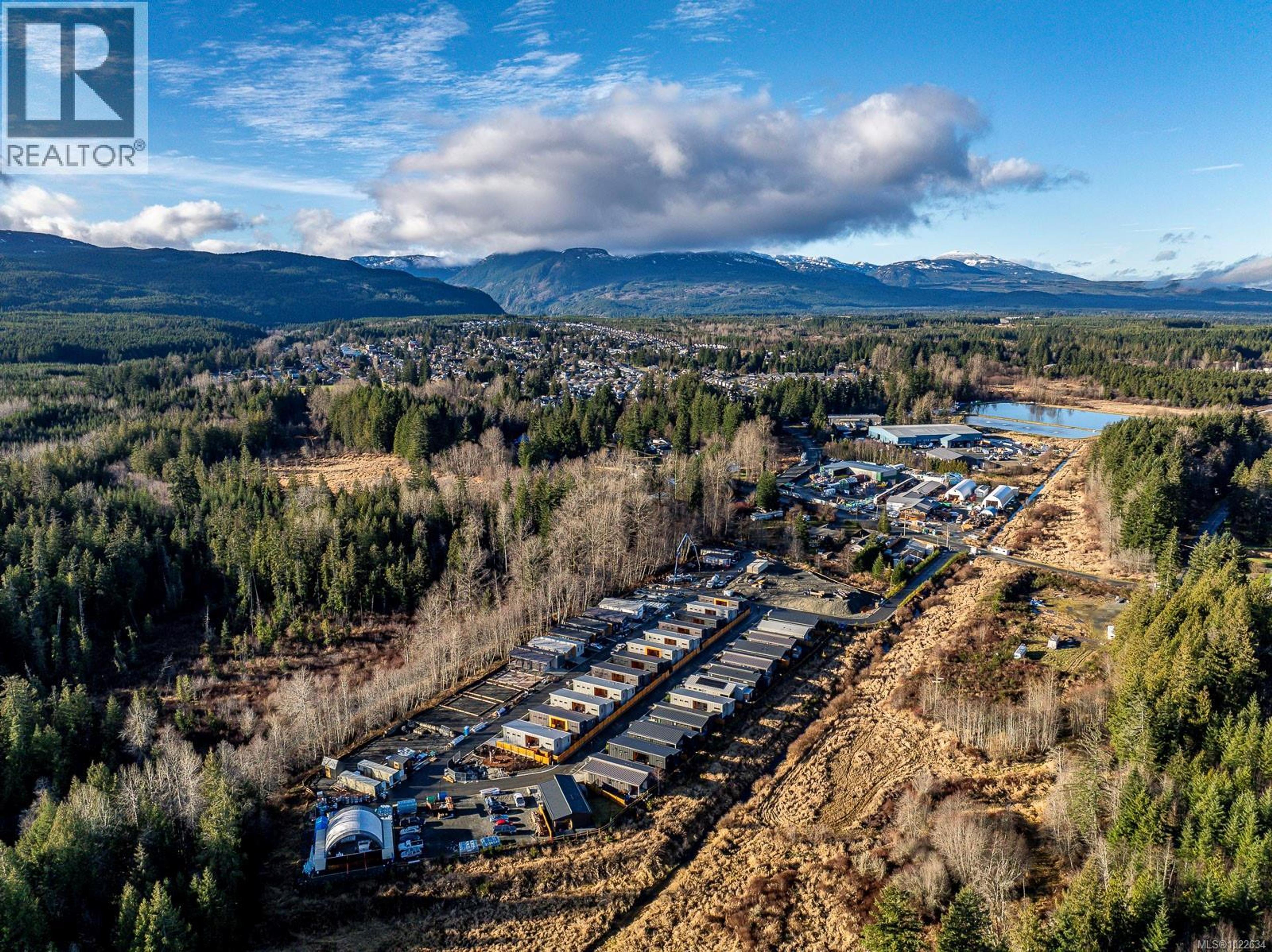 #24 3025 ROYSTON RD - 37