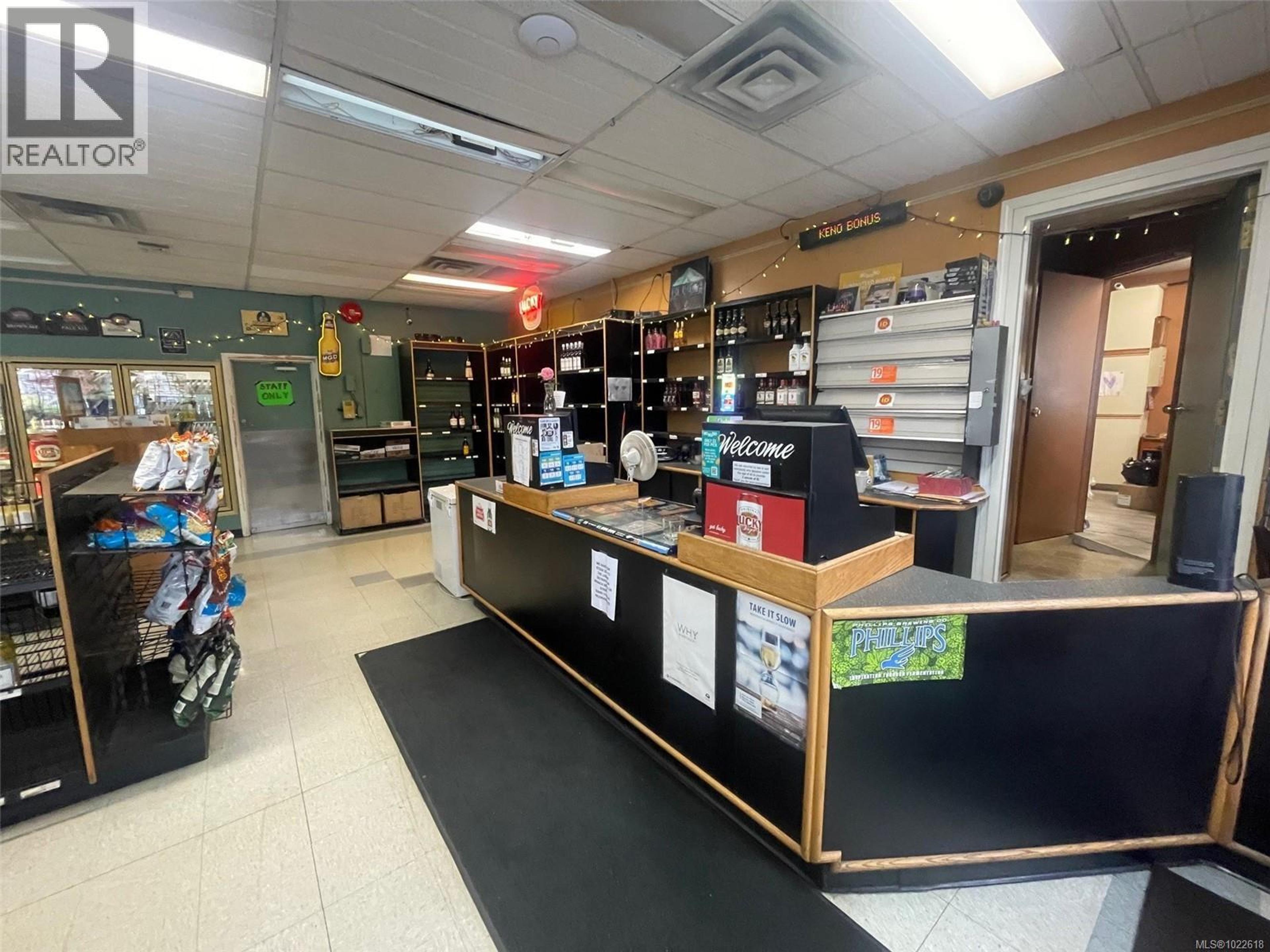 9576 CHEMAINUS RD - Image 12