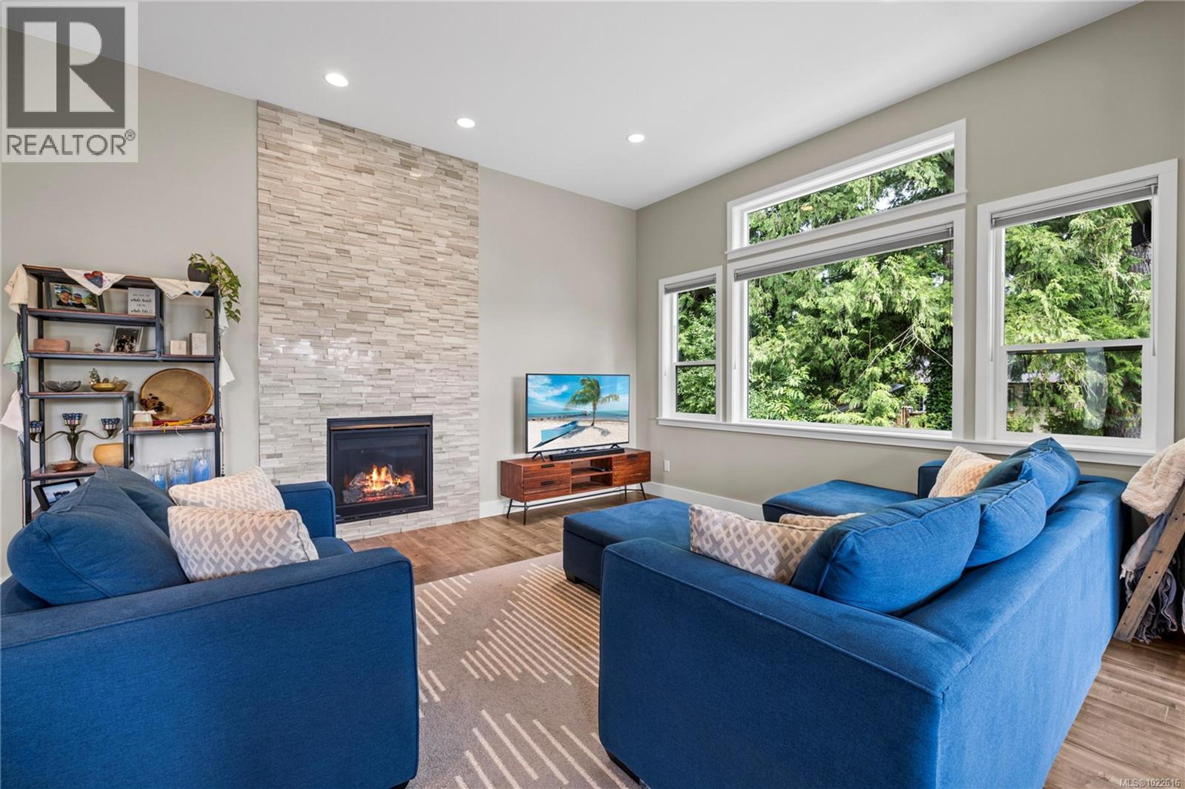 838 STIRLING DR - 13