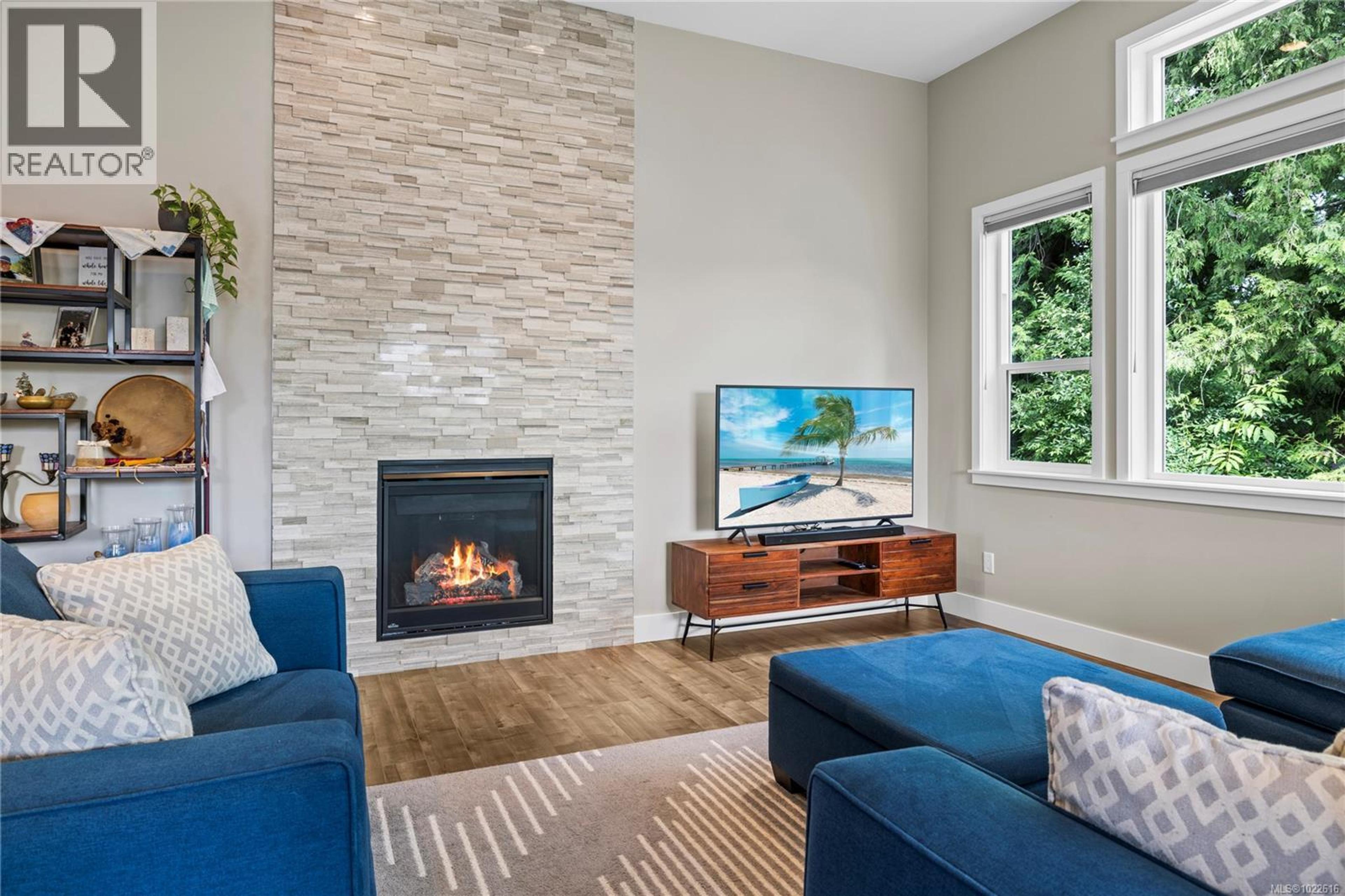 838 STIRLING DR - Image 2