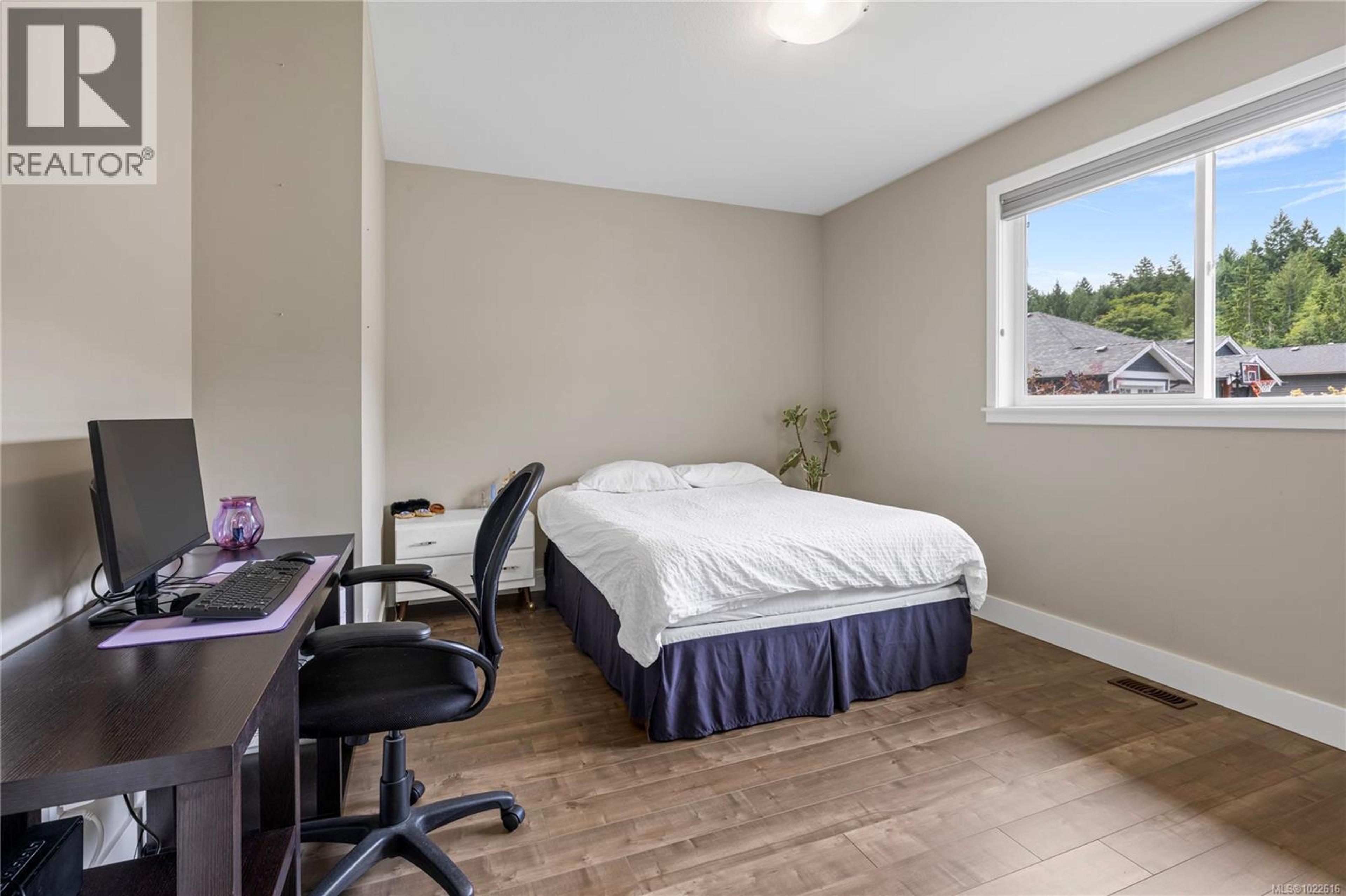 838 STIRLING DR - 22