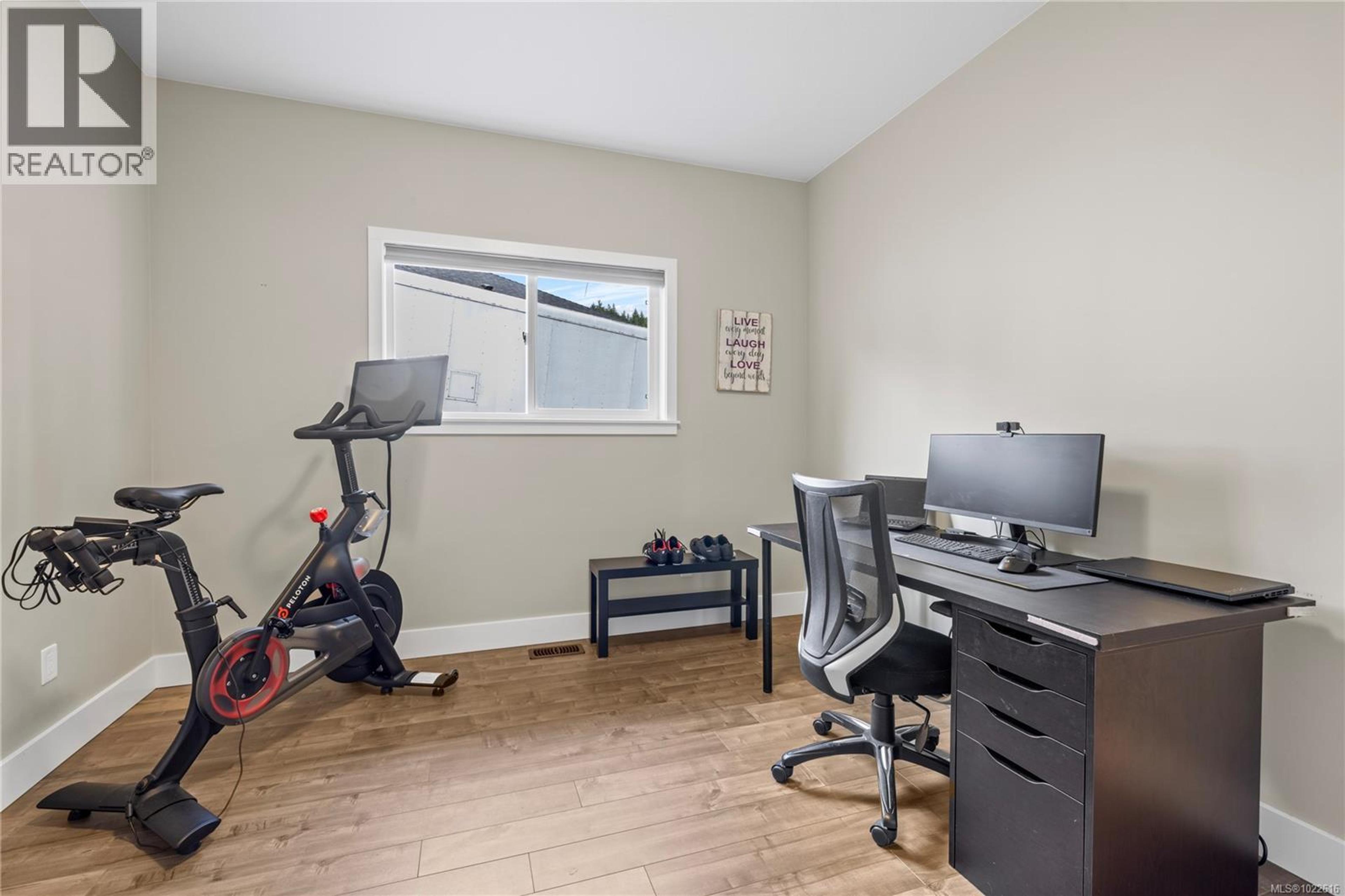 838 STIRLING DR - 24