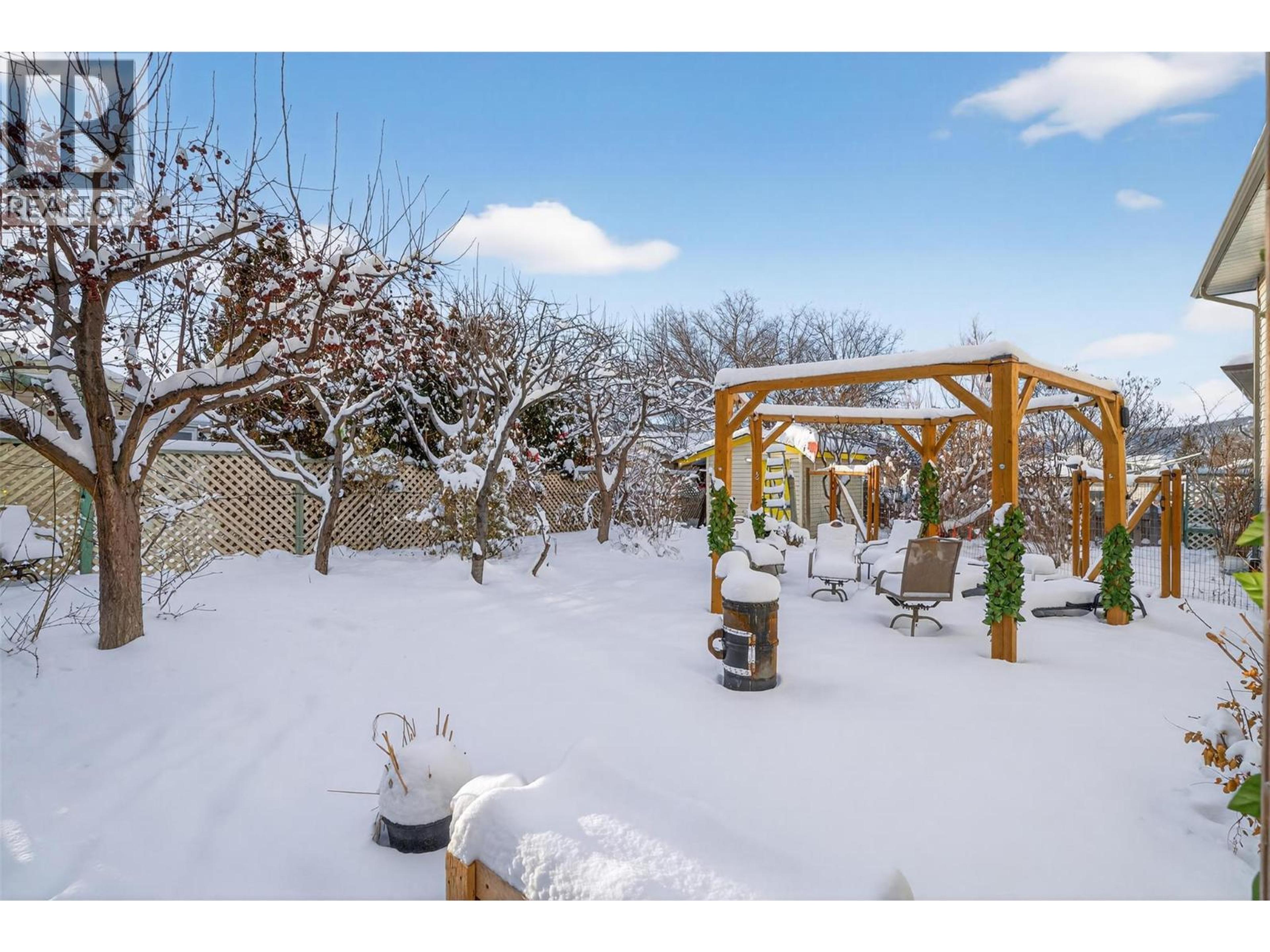 2952 CLAPPERTON AVENUE - 62