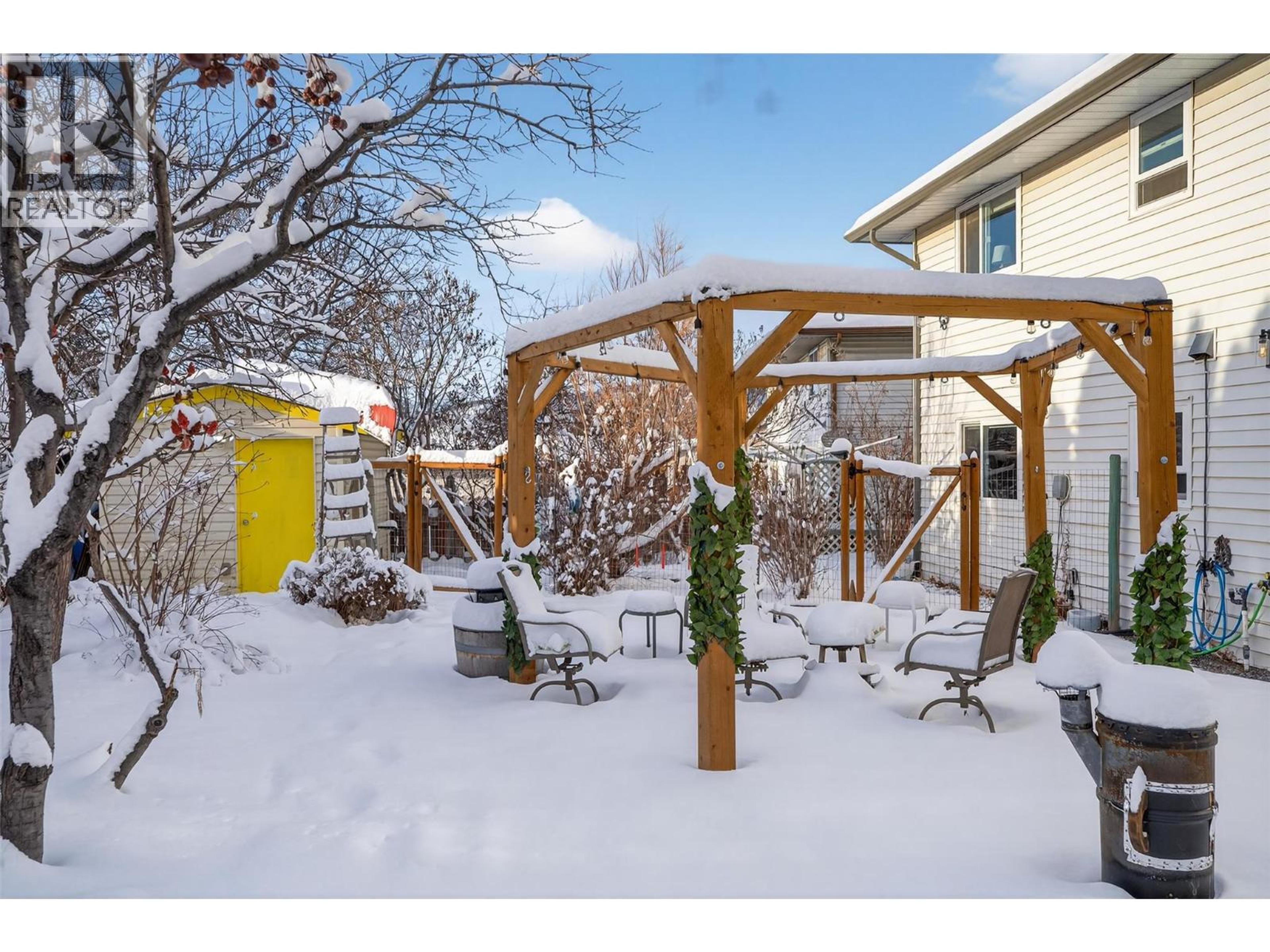 2952 CLAPPERTON AVENUE - 64