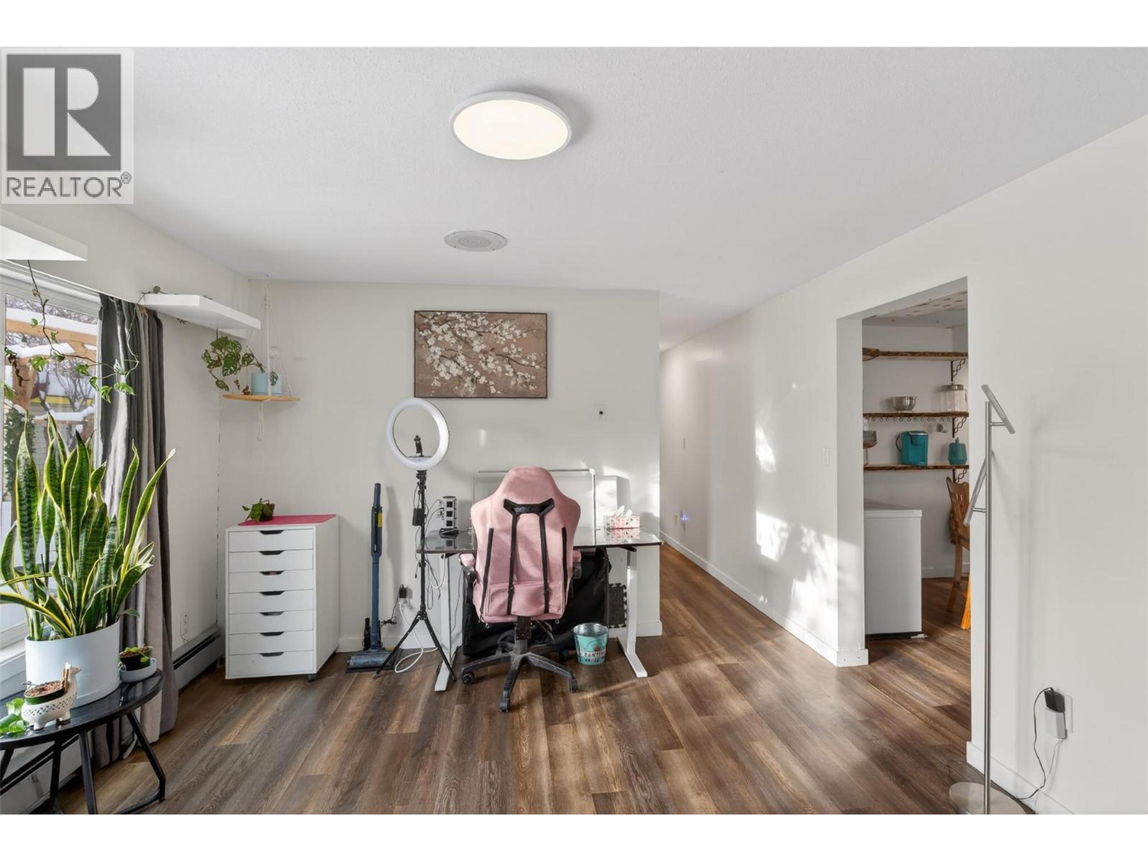 2952 CLAPPERTON AVENUE - 45