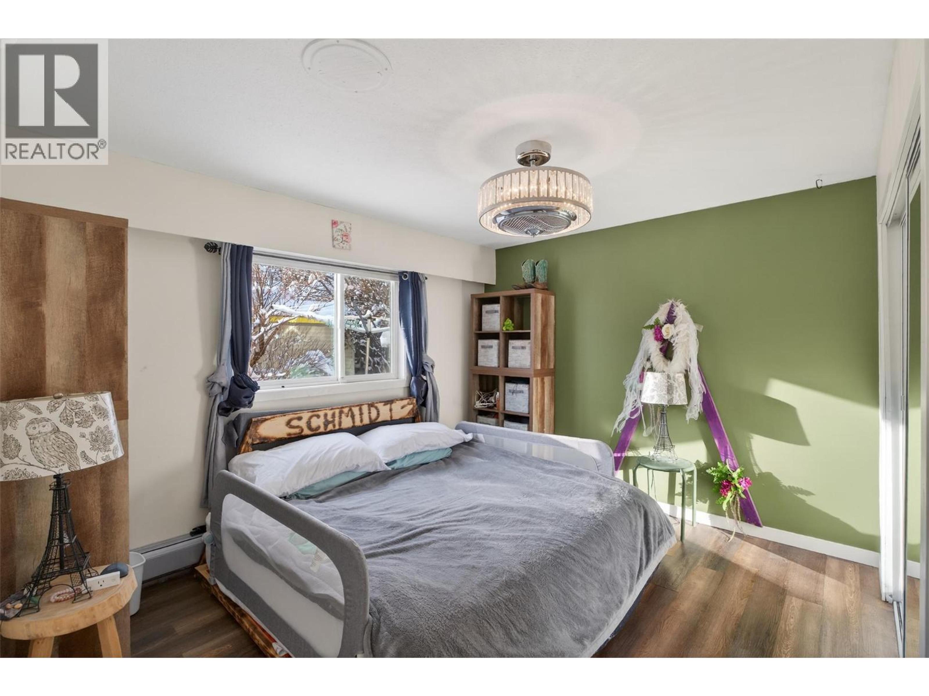 2952 CLAPPERTON AVENUE - 48