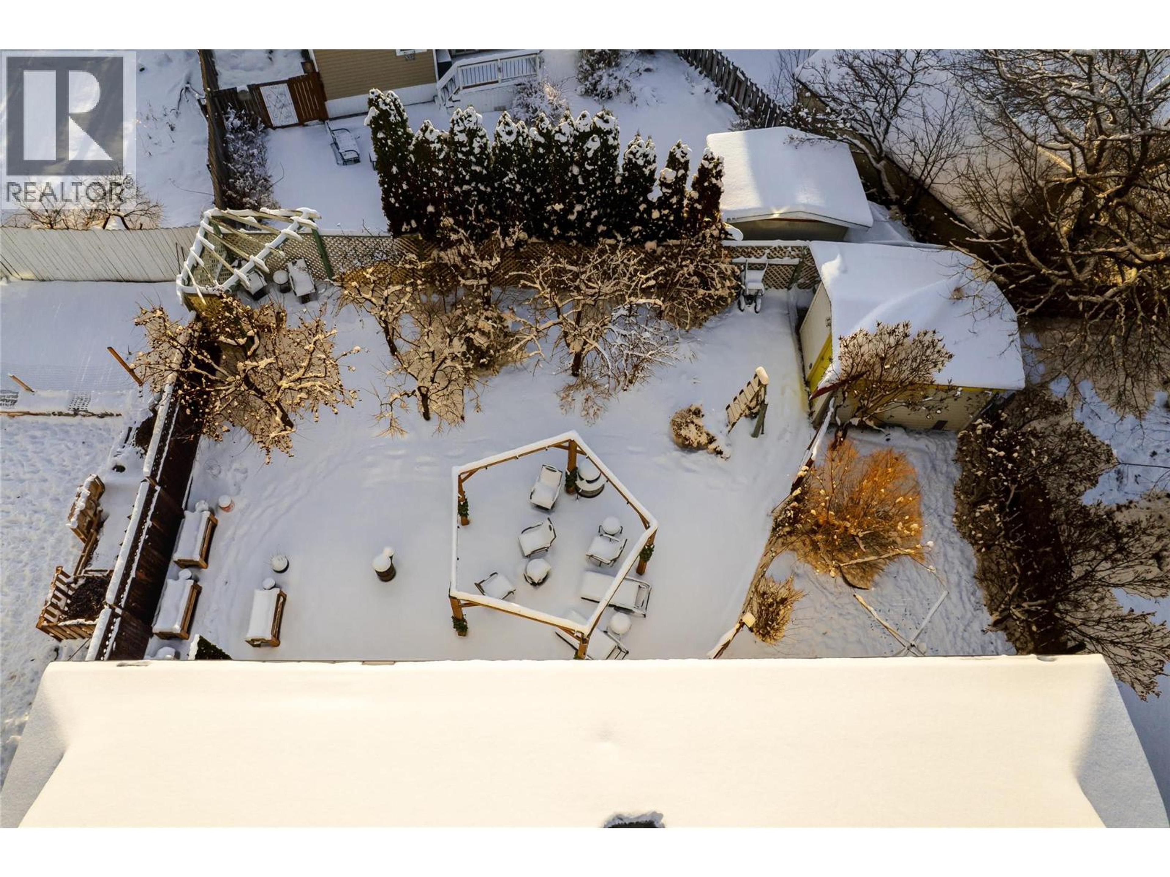 2952 CLAPPERTON AVENUE - 71