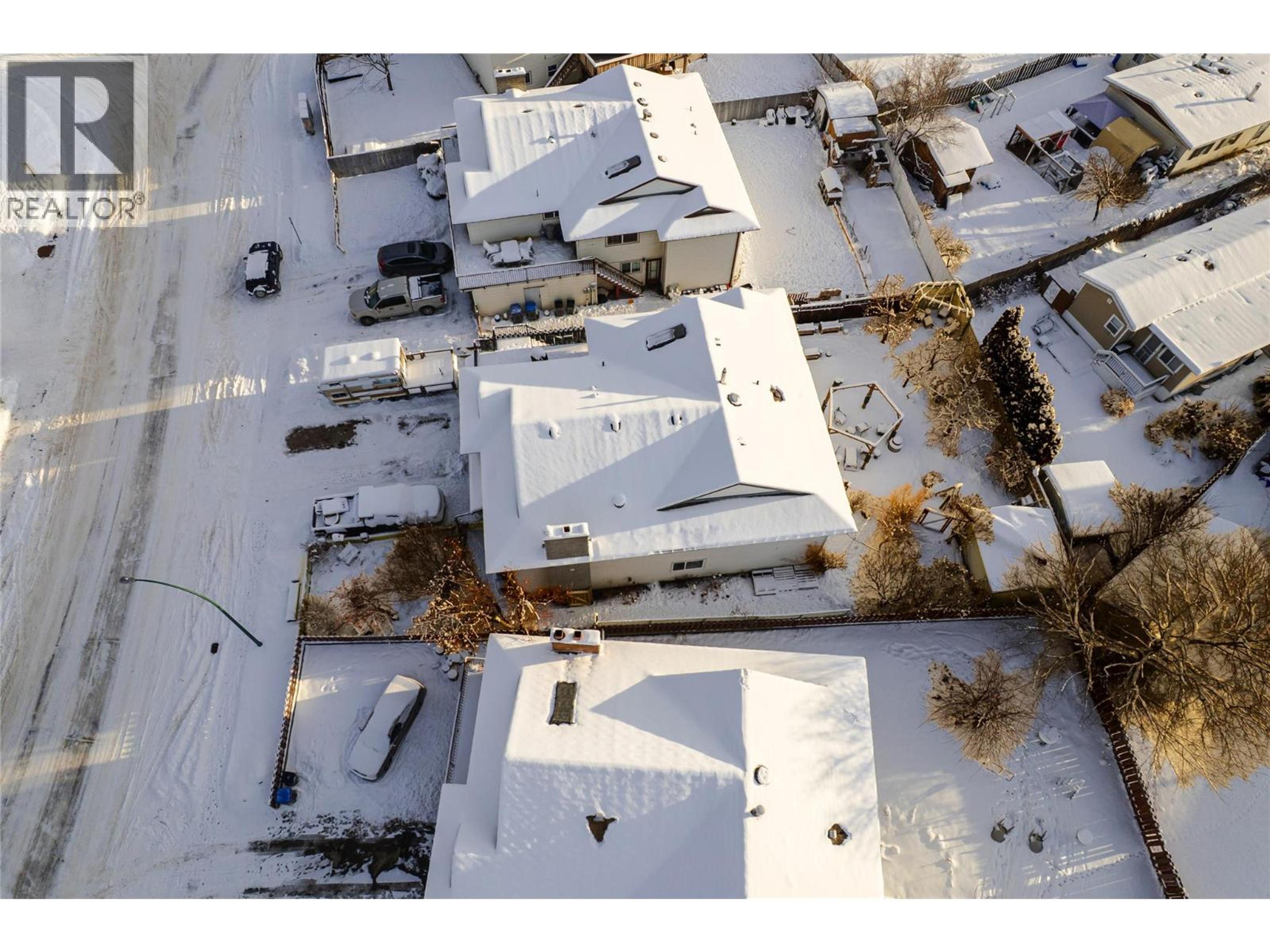 2952 CLAPPERTON AVENUE - 67