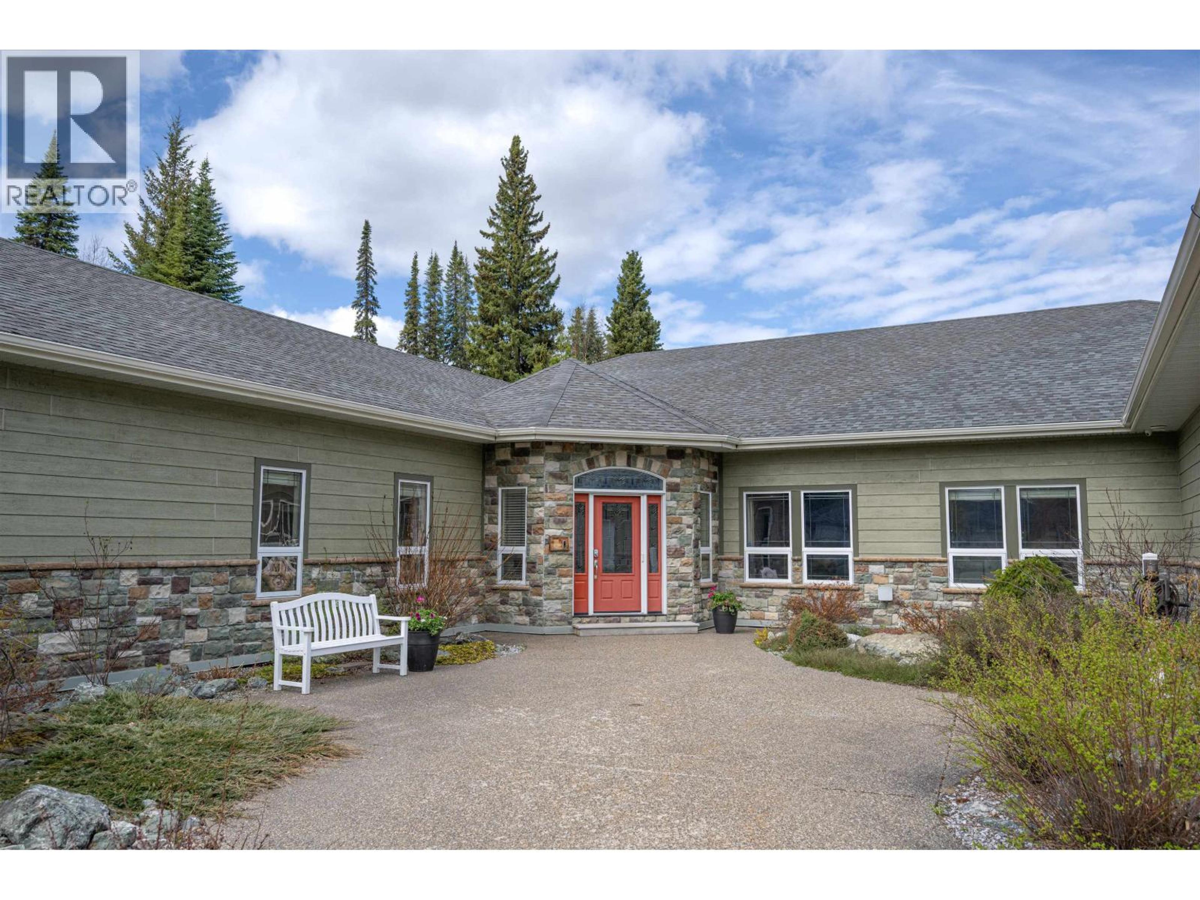 7003 VALLEYVIEW DRIVE - Image 3