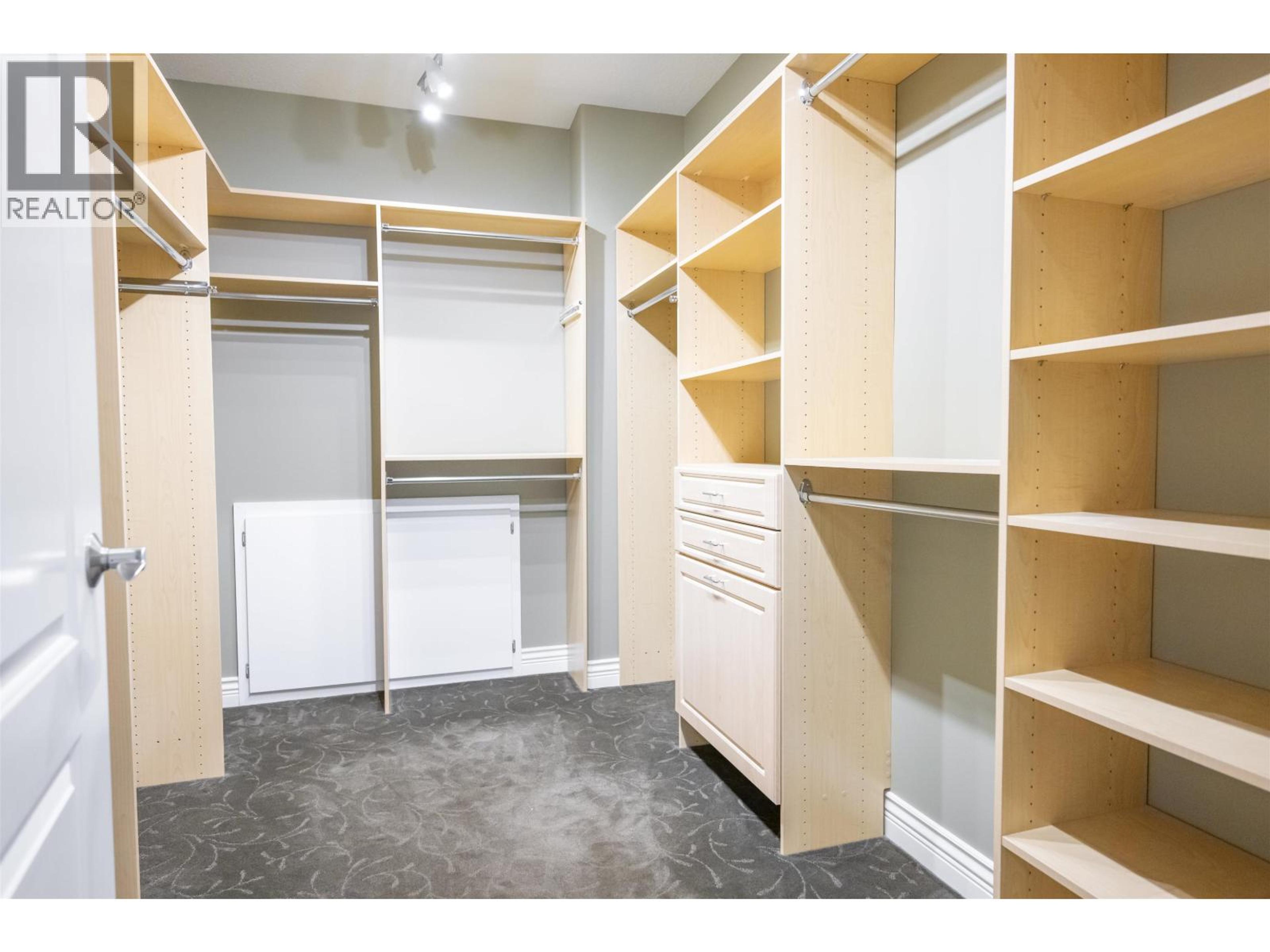 7003 VALLEYVIEW DRIVE - 22