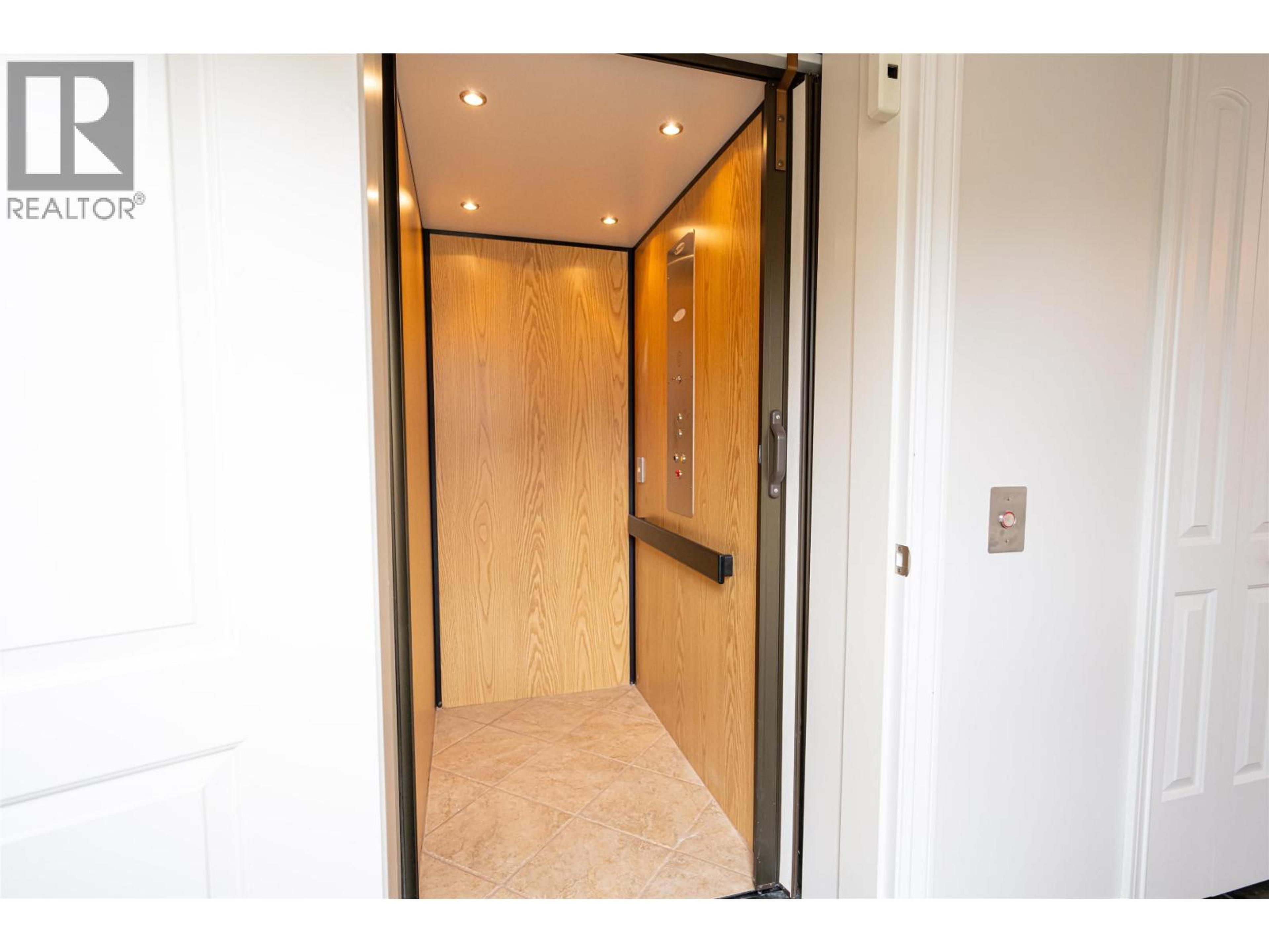 7003 VALLEYVIEW DRIVE - 13