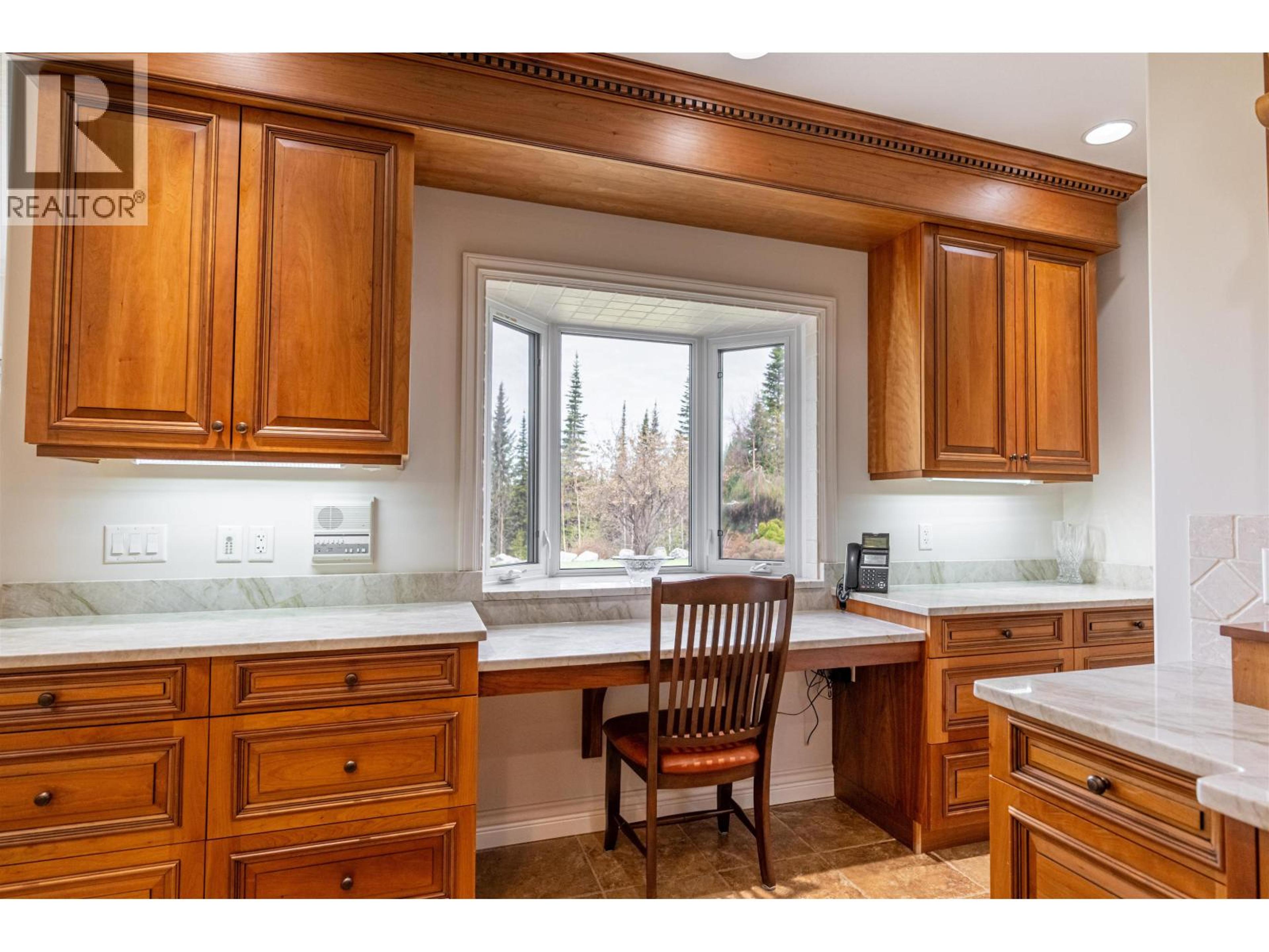 7003 VALLEYVIEW DRIVE - 12