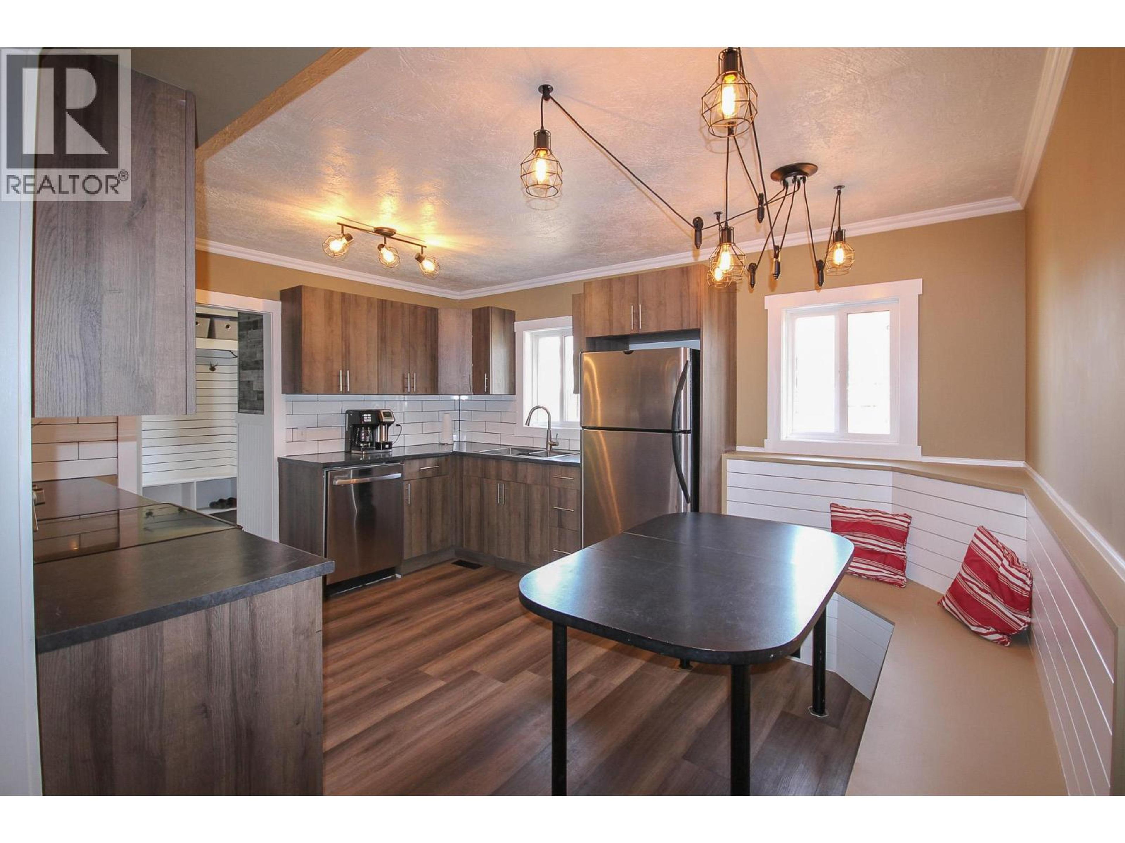 1608 95 AVENUE - Image 5