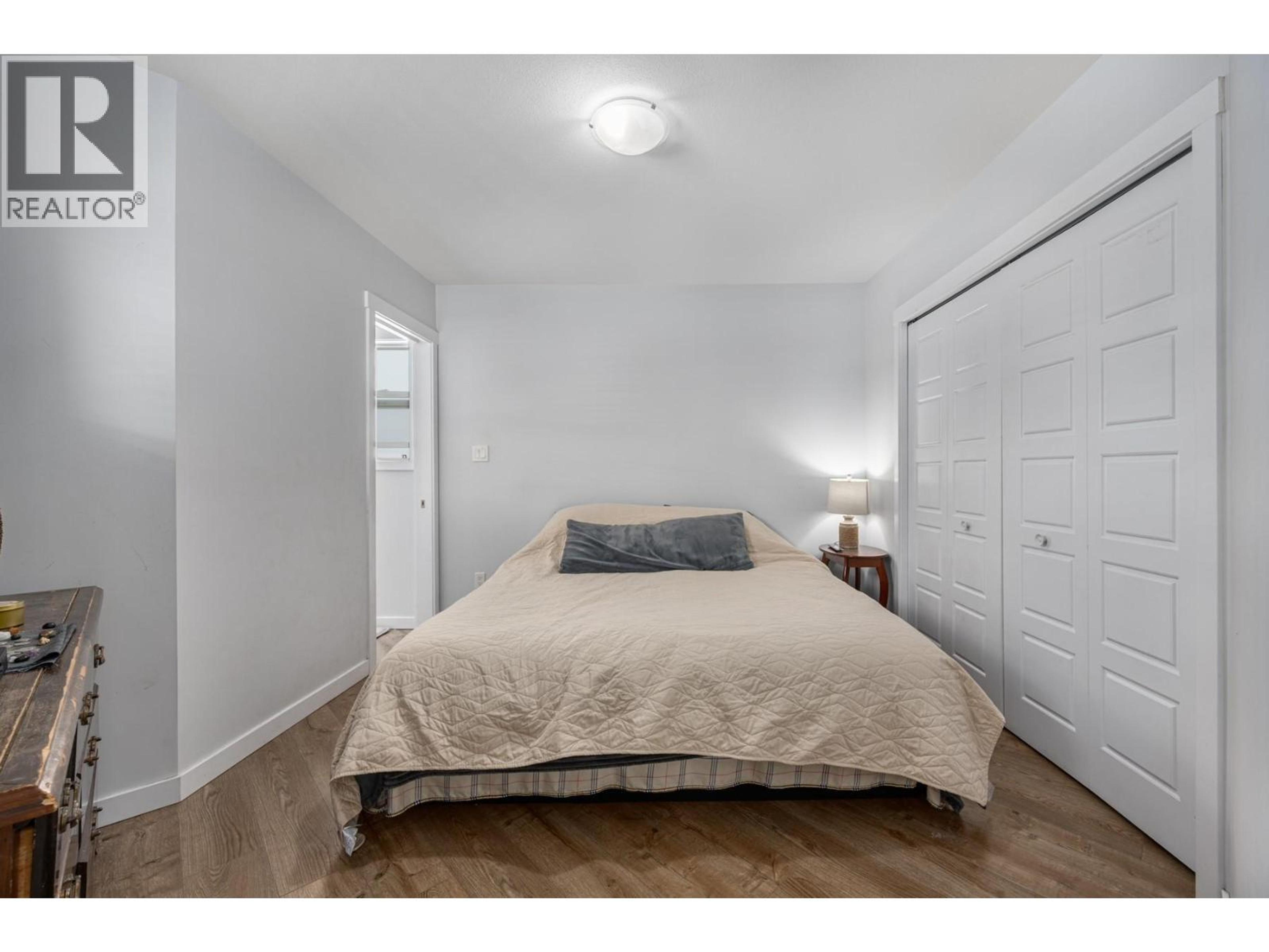 2101 BLACKWELL AVENUE - 16