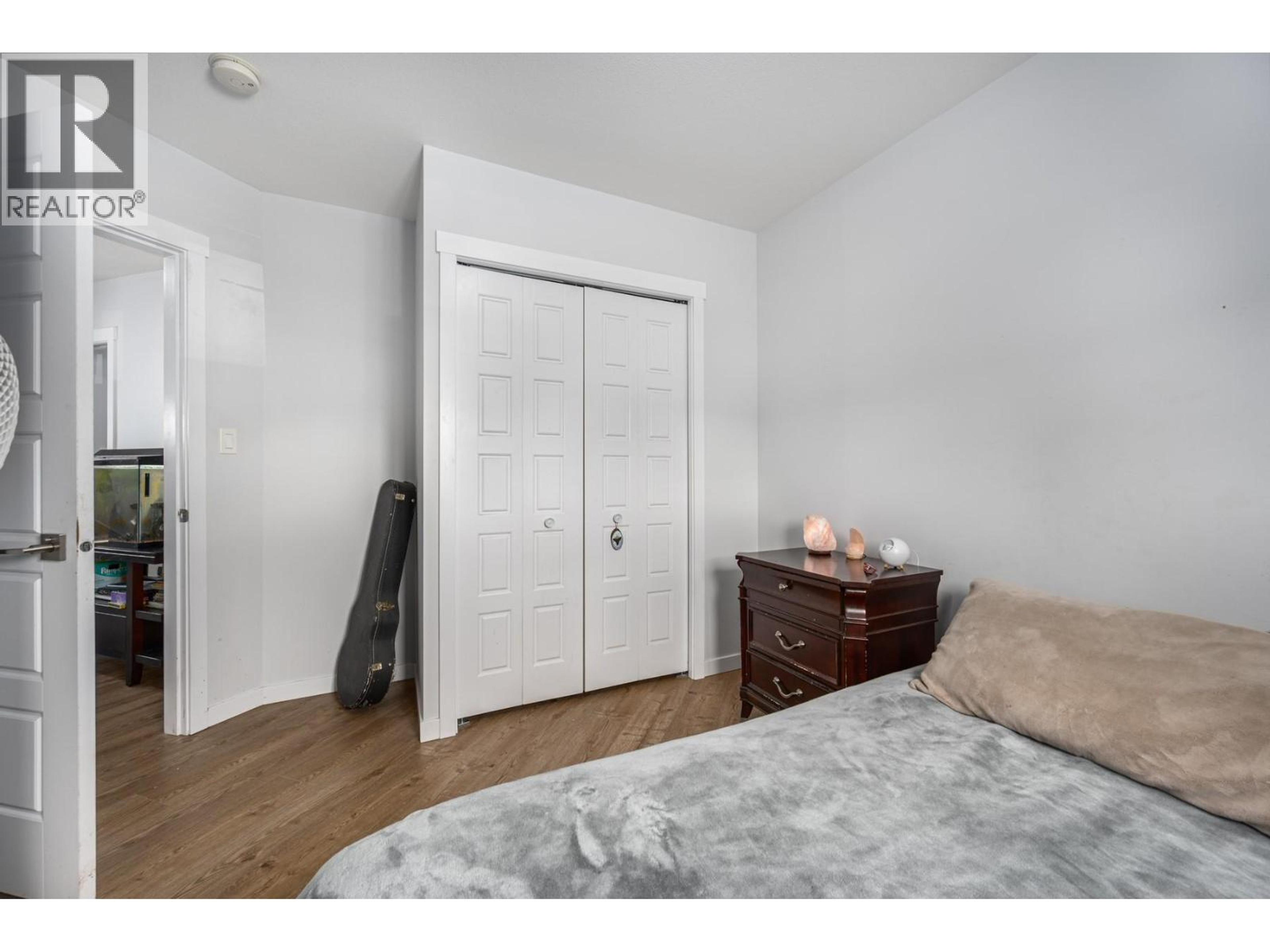 2101 BLACKWELL AVENUE - 20