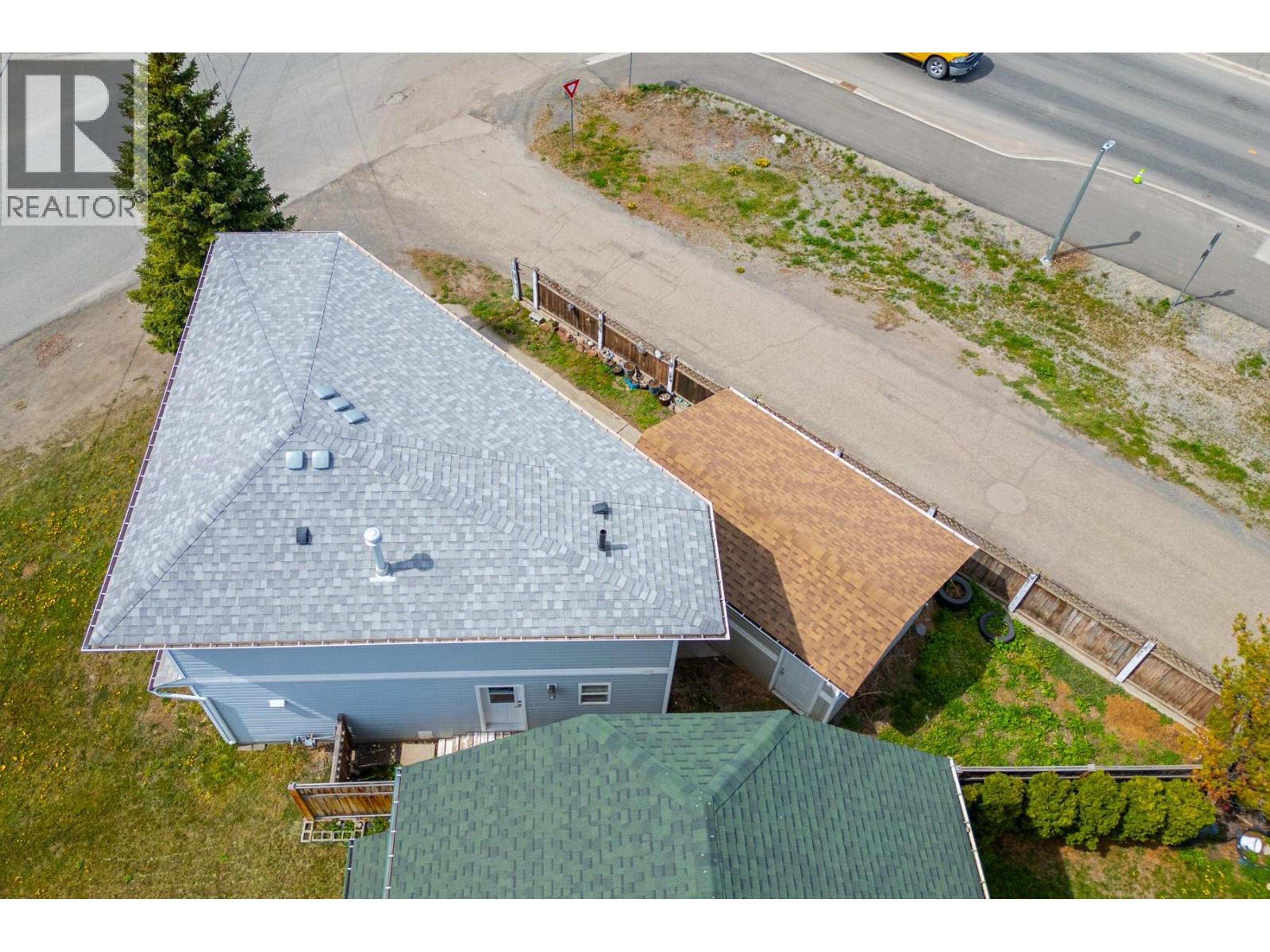 2101 BLACKWELL AVENUE - 32