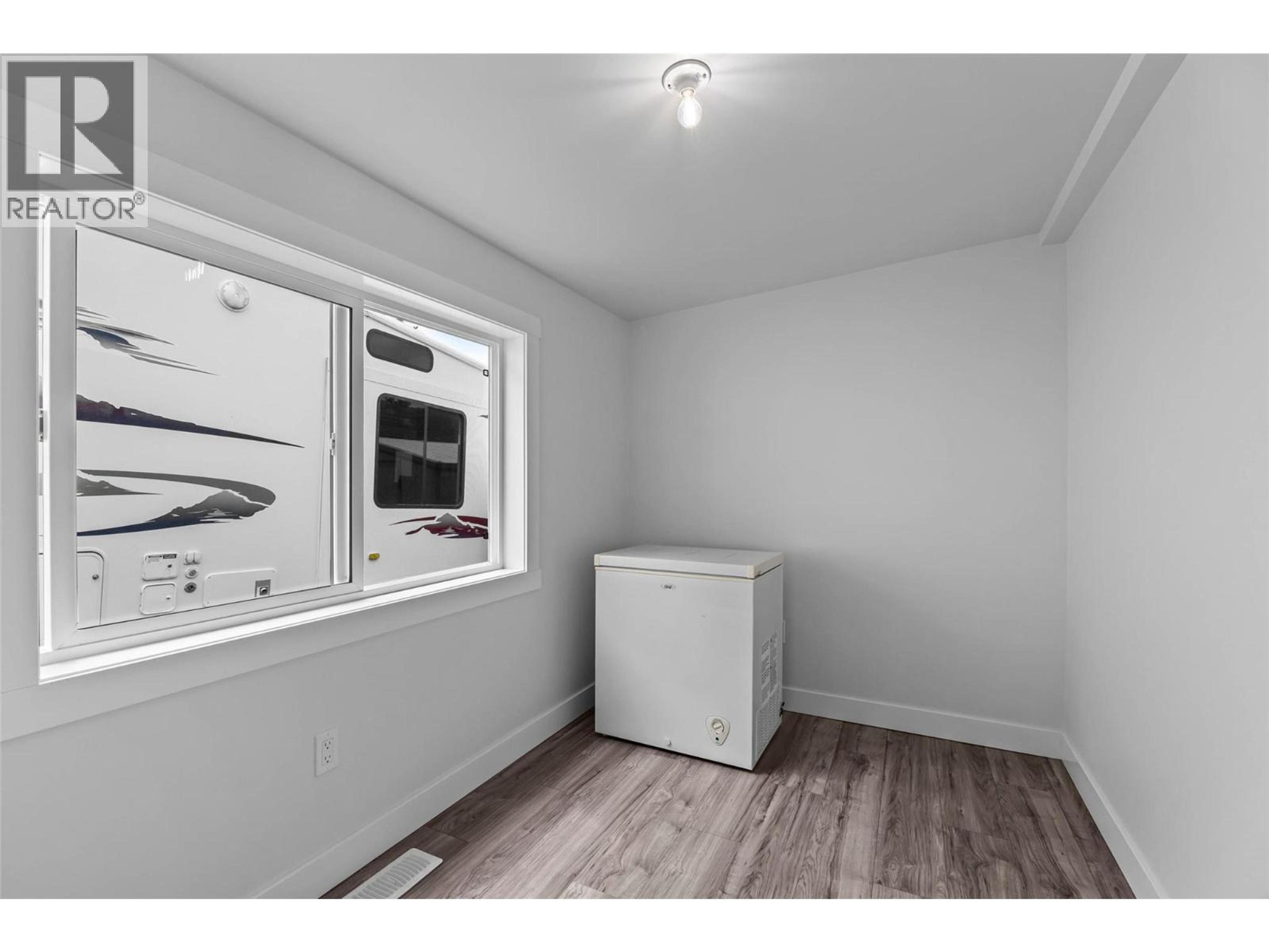 #32 1214 OKANAGAN AVENUE - 10