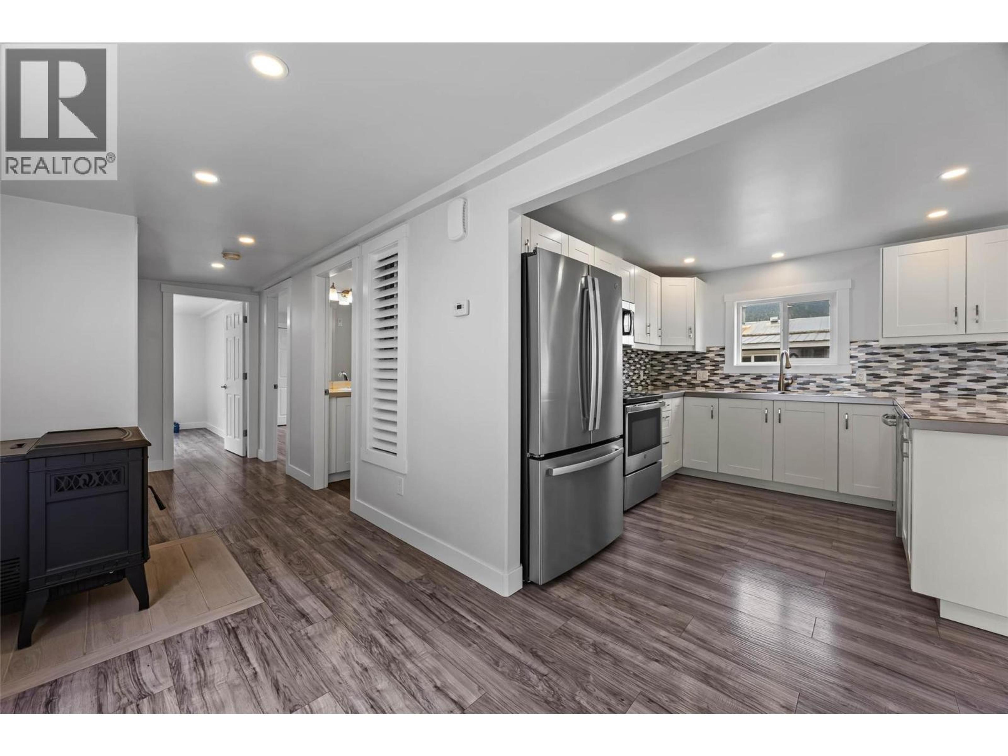 #32 1214 OKANAGAN AVENUE - Image 2