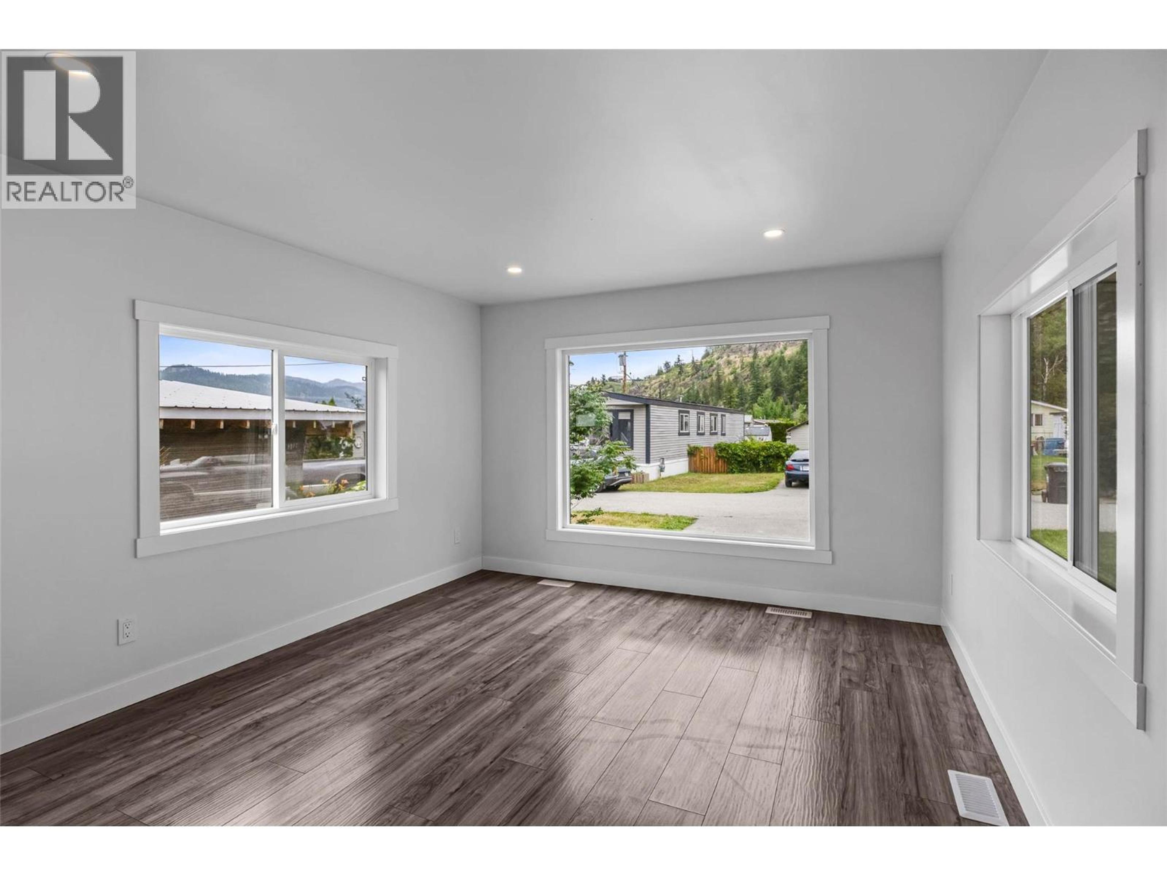 #32 1214 OKANAGAN AVENUE - 7