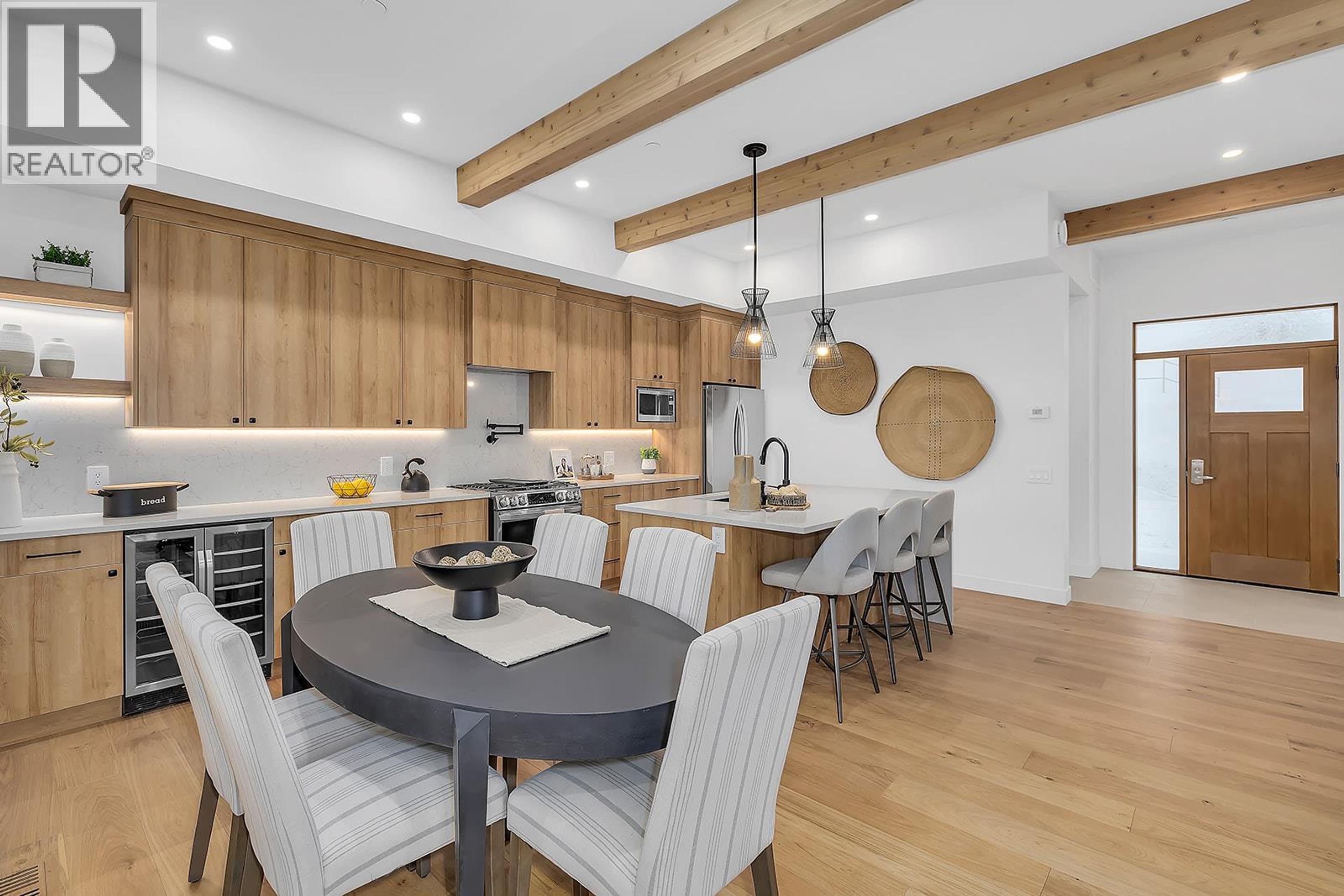 #82 255 FEATHERTOP WAY - 5