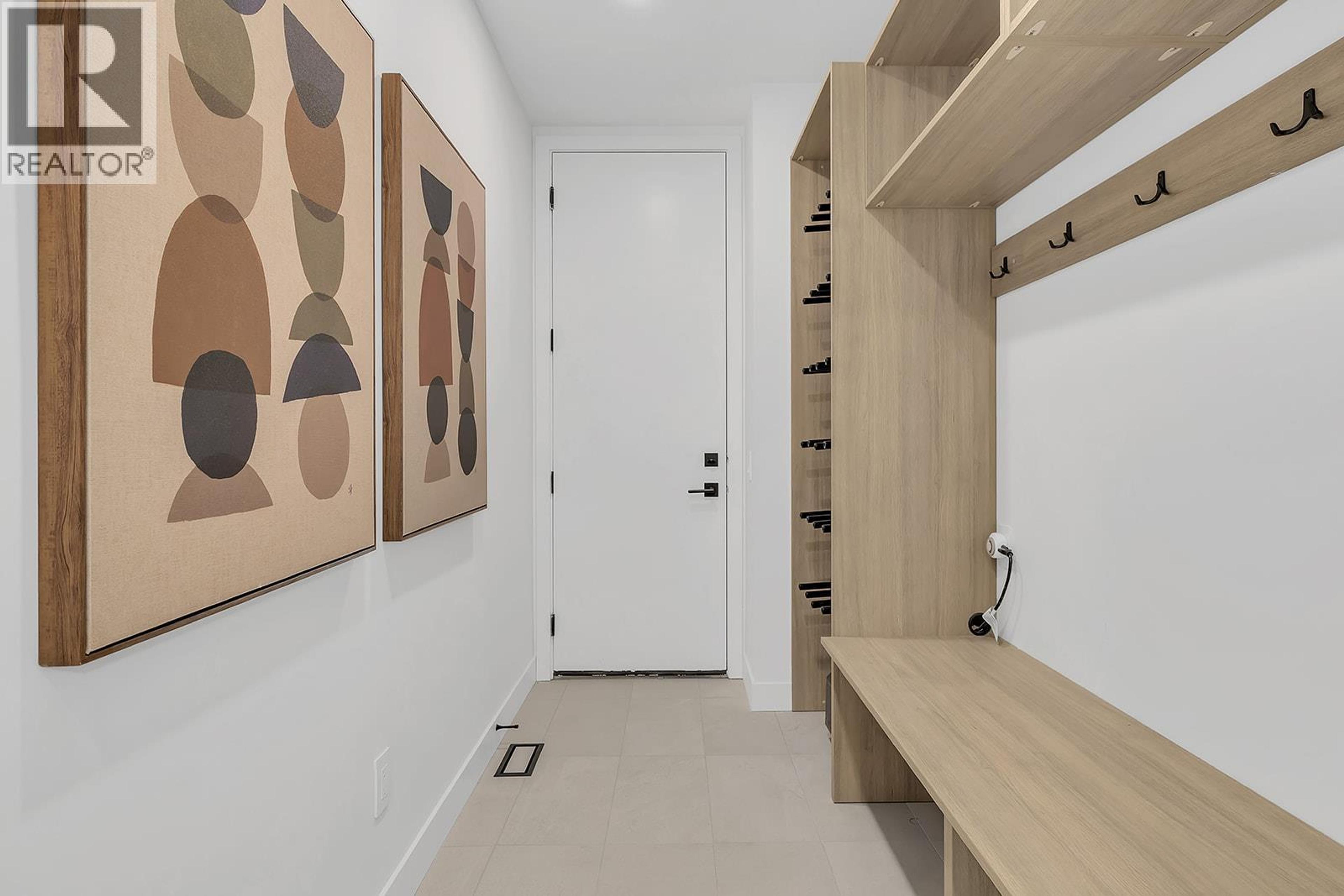 #82 255 FEATHERTOP WAY - 11