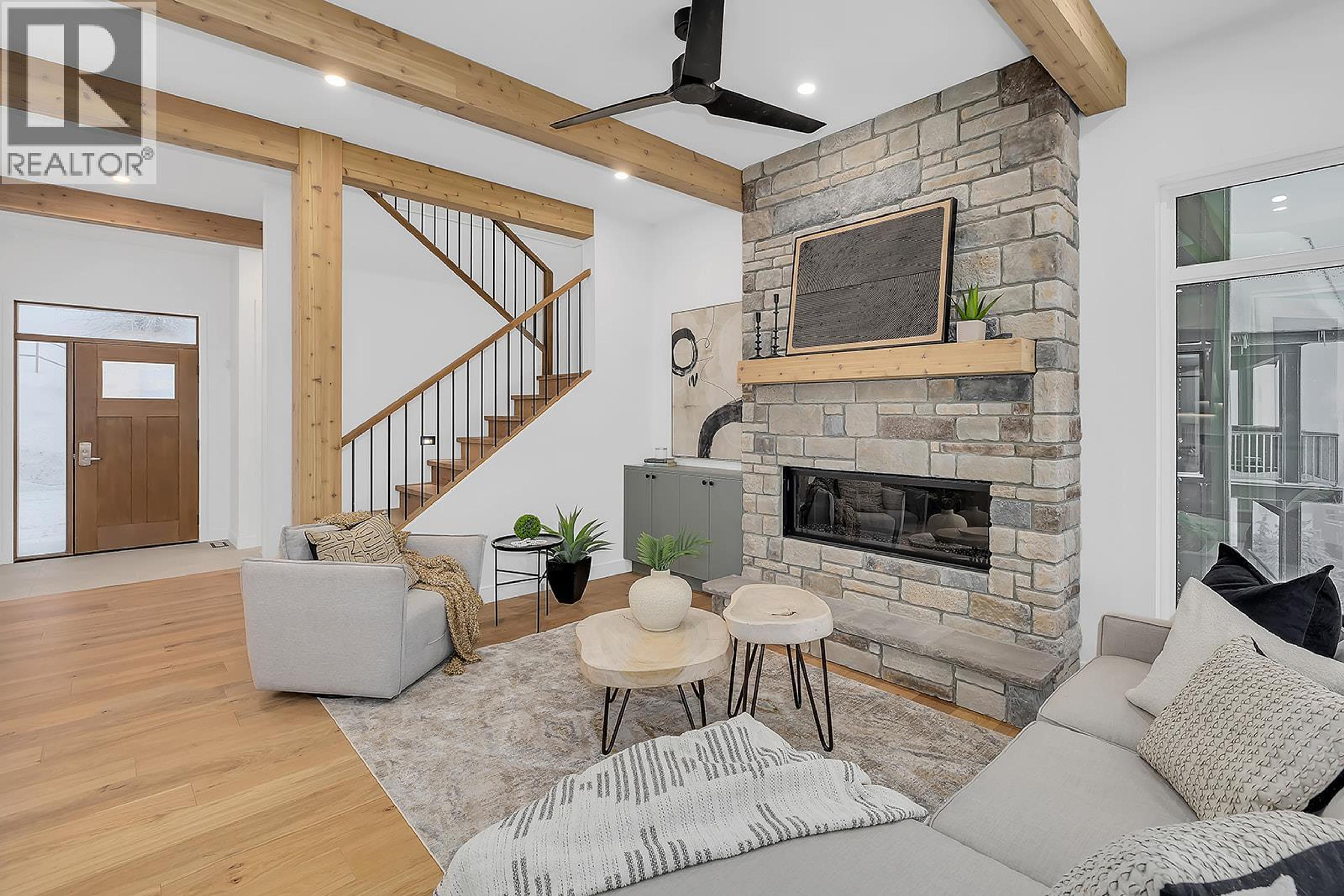 #82 255 FEATHERTOP WAY - Image 3