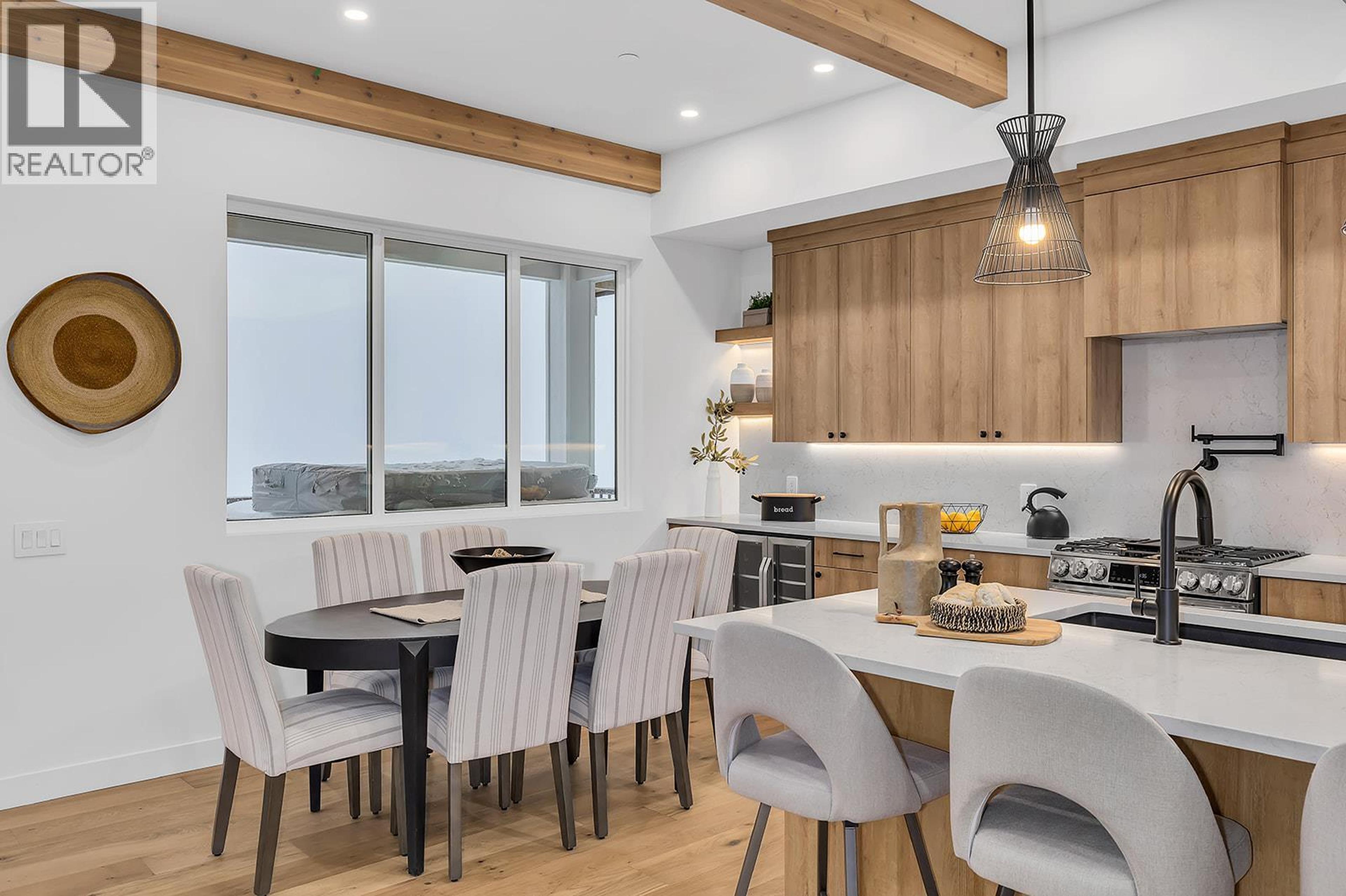 #82 255 FEATHERTOP WAY - 9