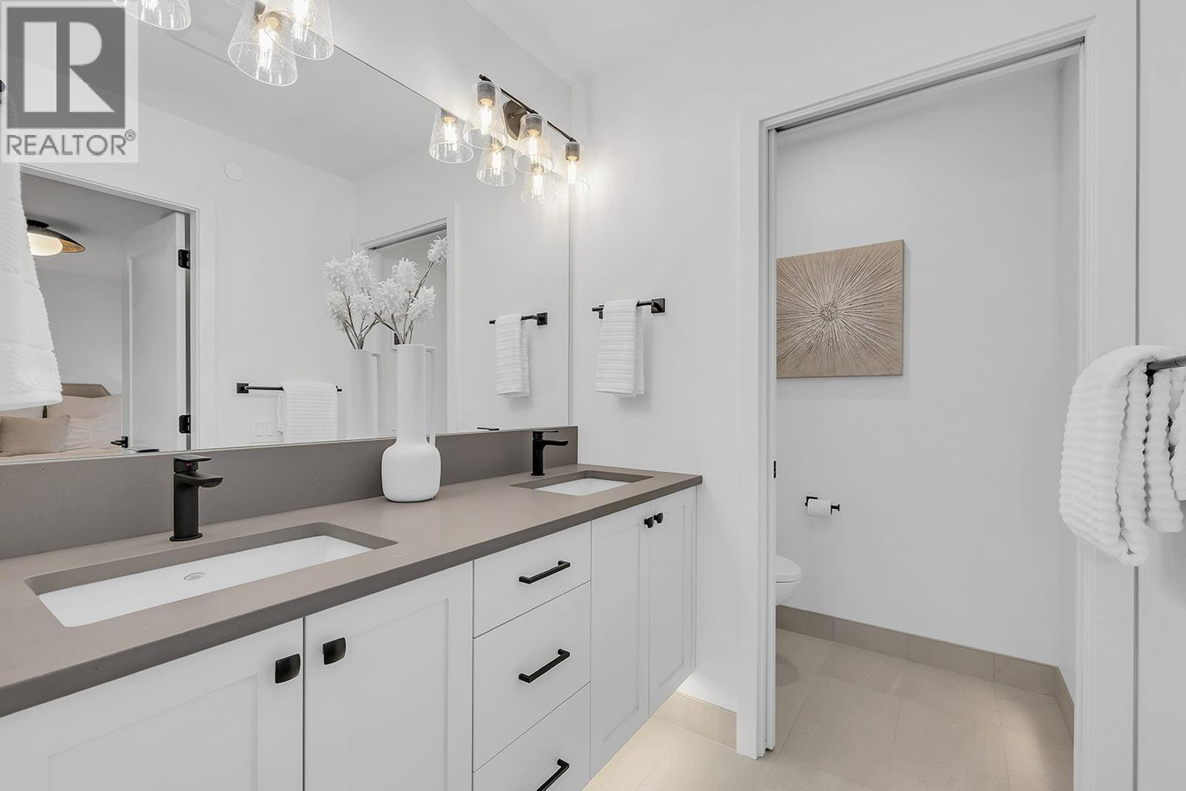 #82 255 FEATHERTOP WAY - 39