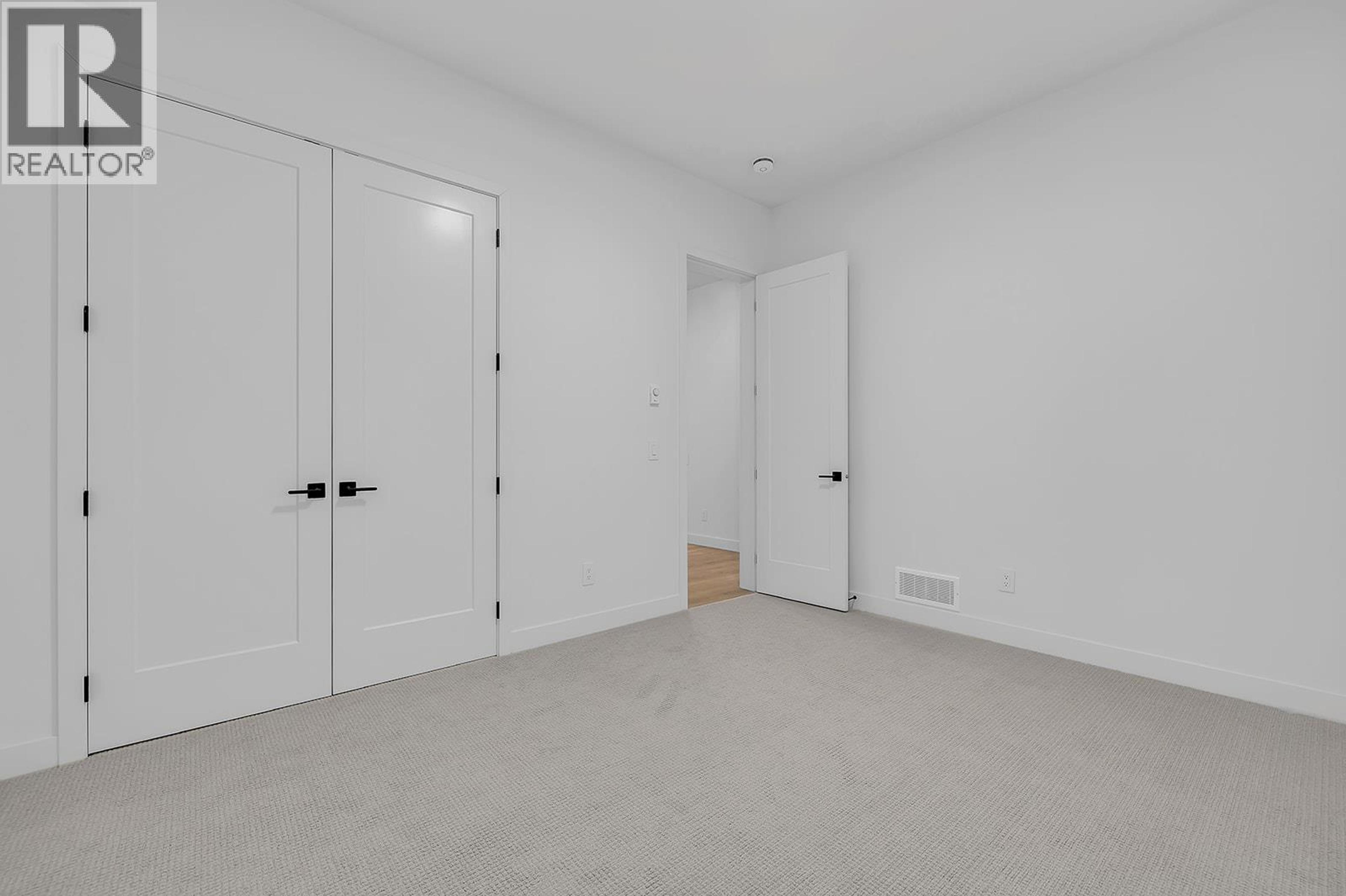 #82 255 FEATHERTOP WAY - 40