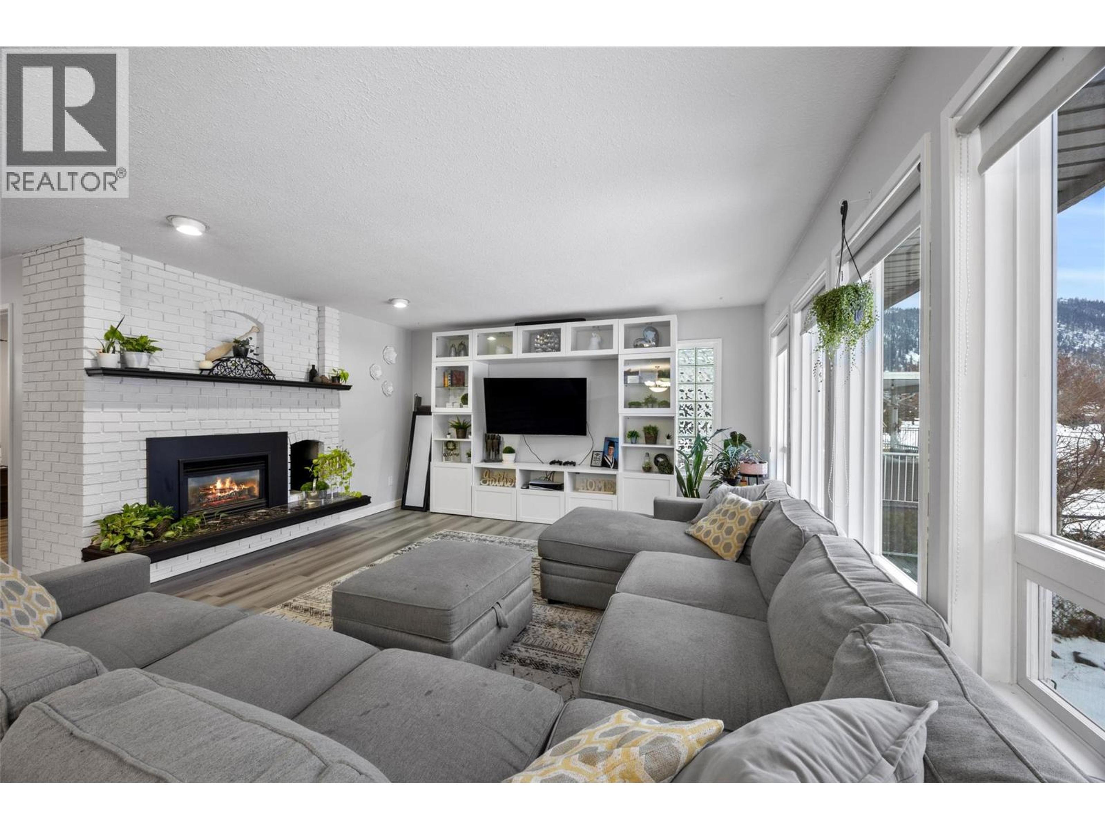 229 ASPEN DRIVE - 28