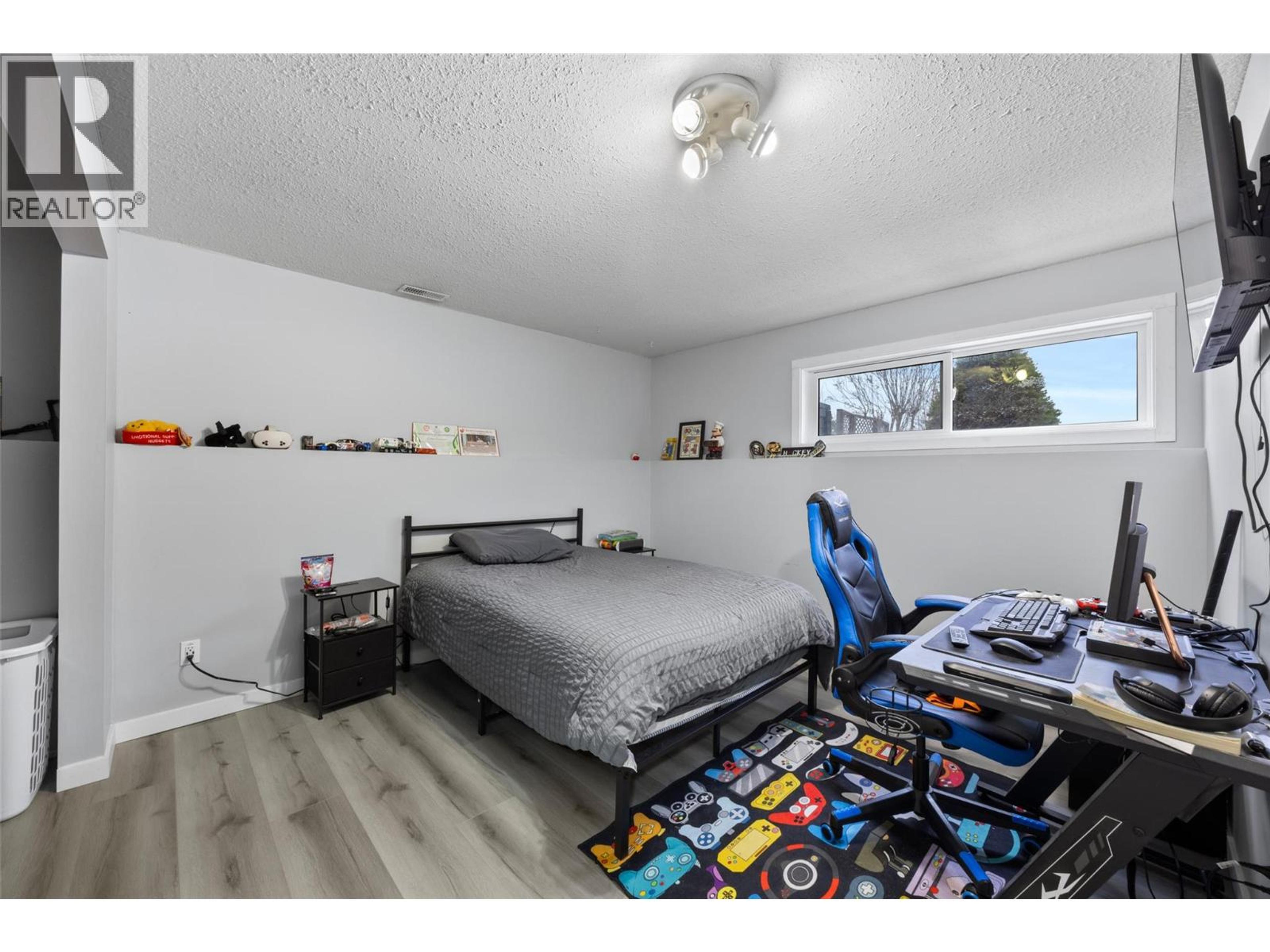 229 ASPEN DRIVE - 17