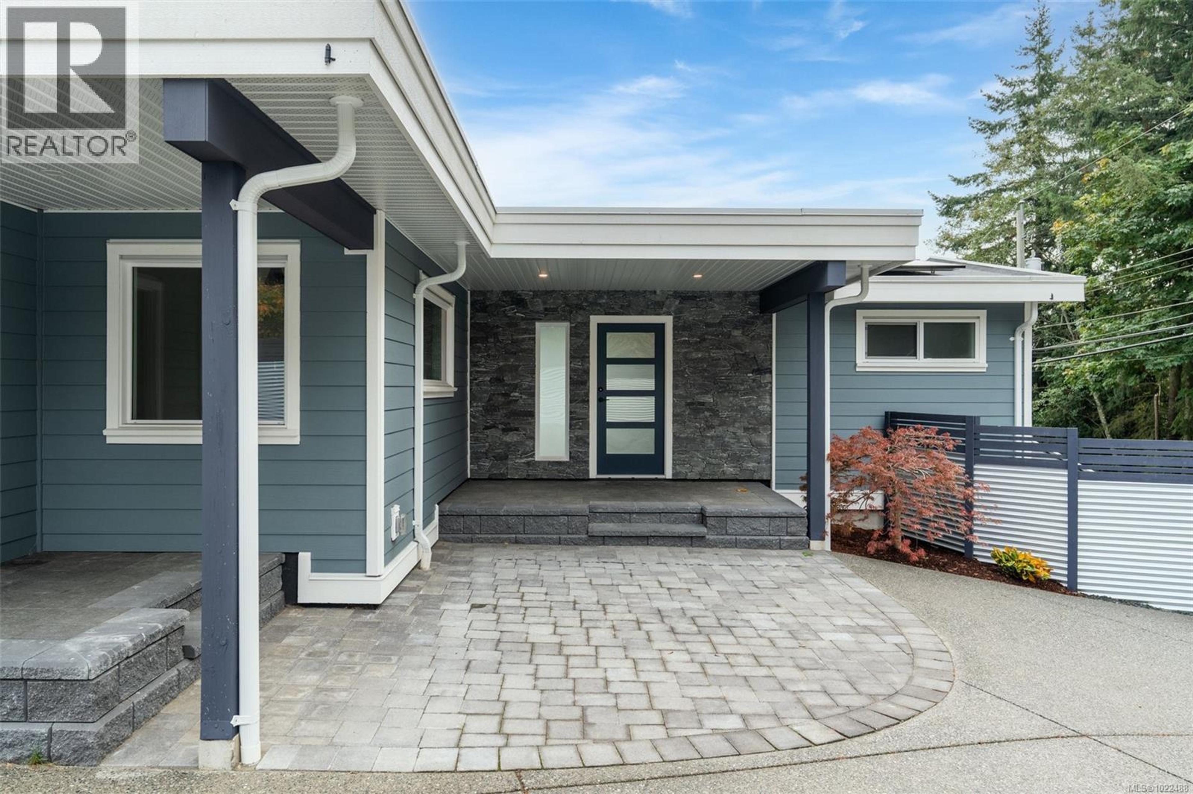 667 NOOWICK RD - Image 2