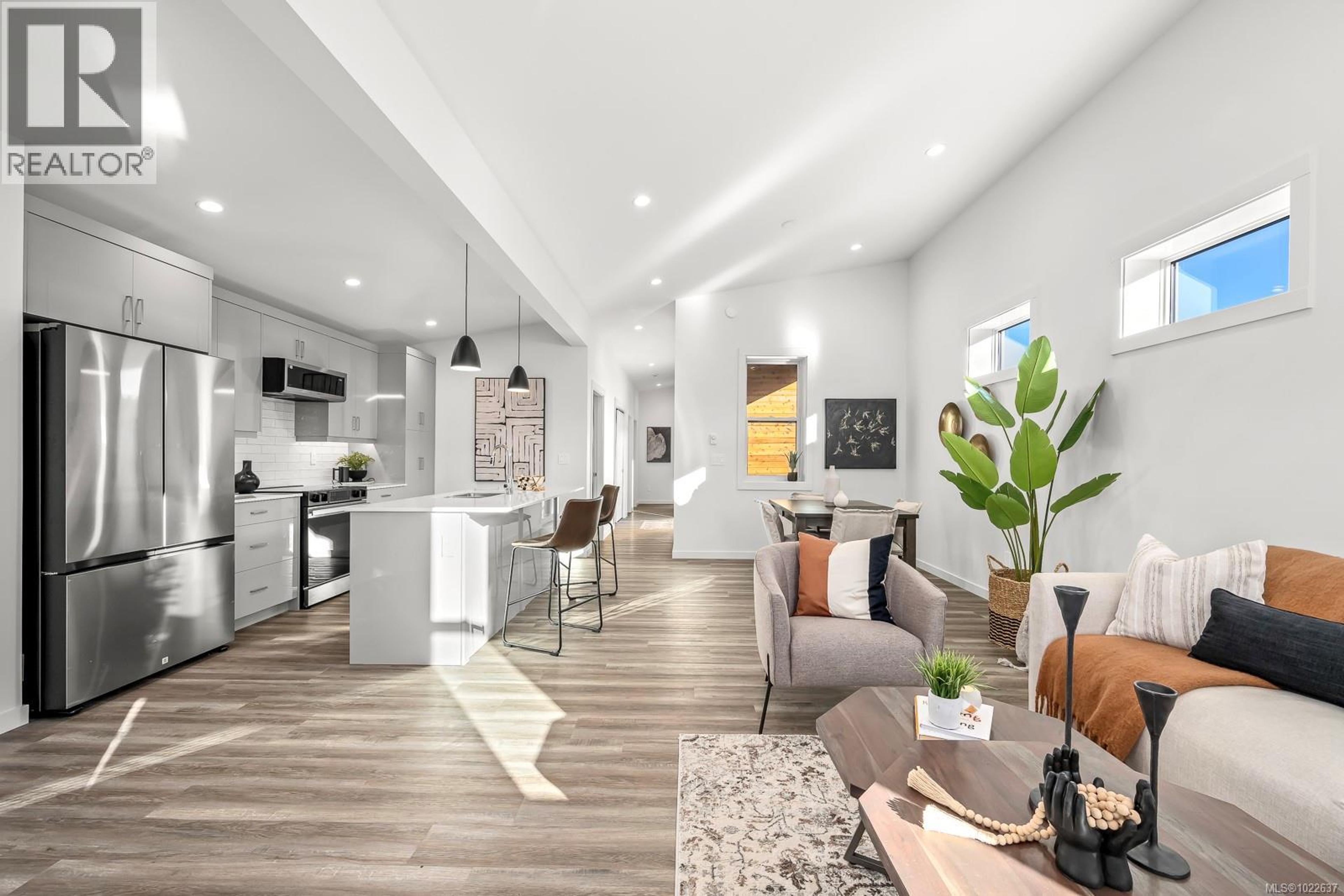 #20 3025 ROYSTON RD - 5