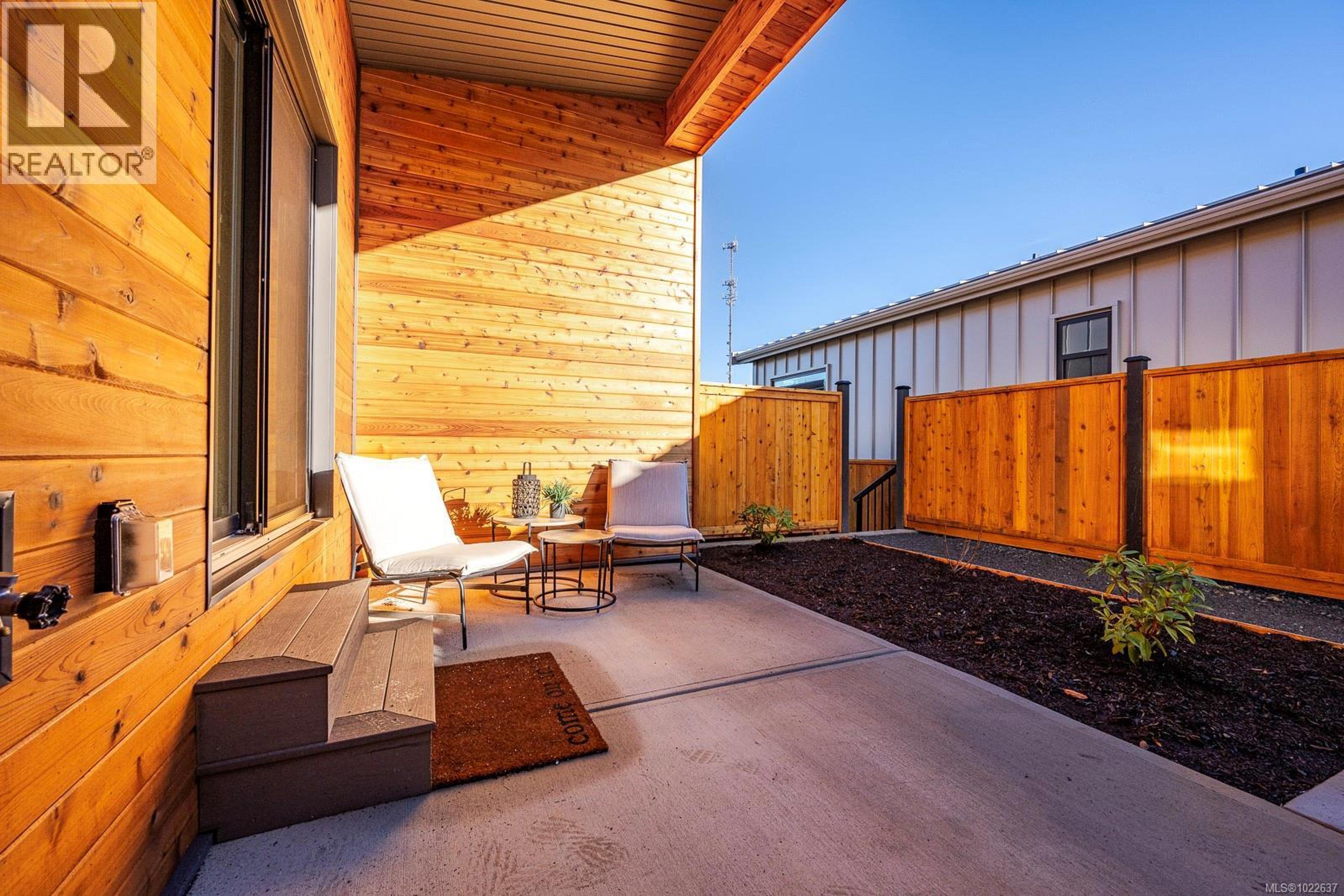 #20 3025 ROYSTON RD - 32