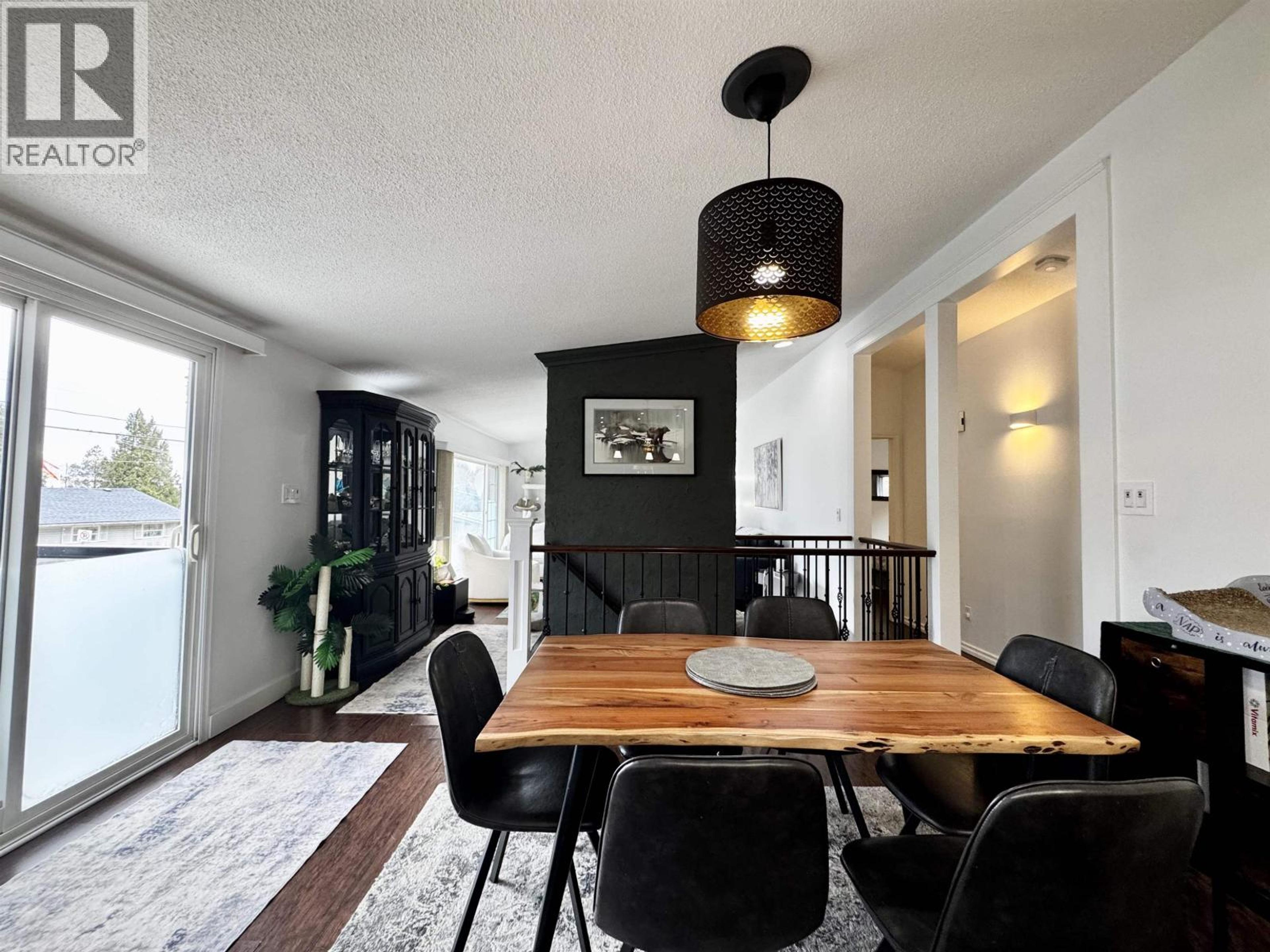 284 CRESTVIEW DRIVE - 17