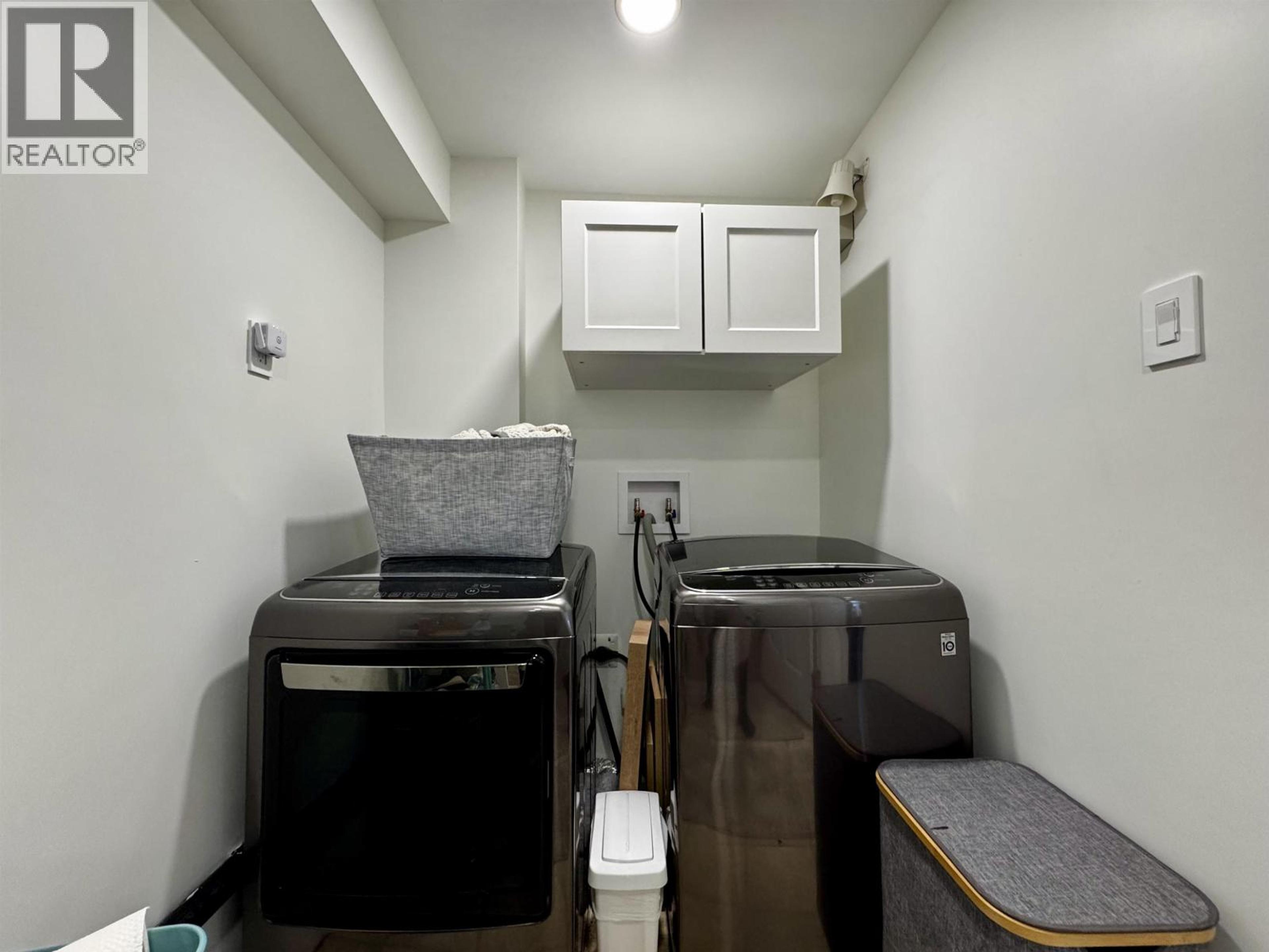 284 CRESTVIEW DRIVE - 32