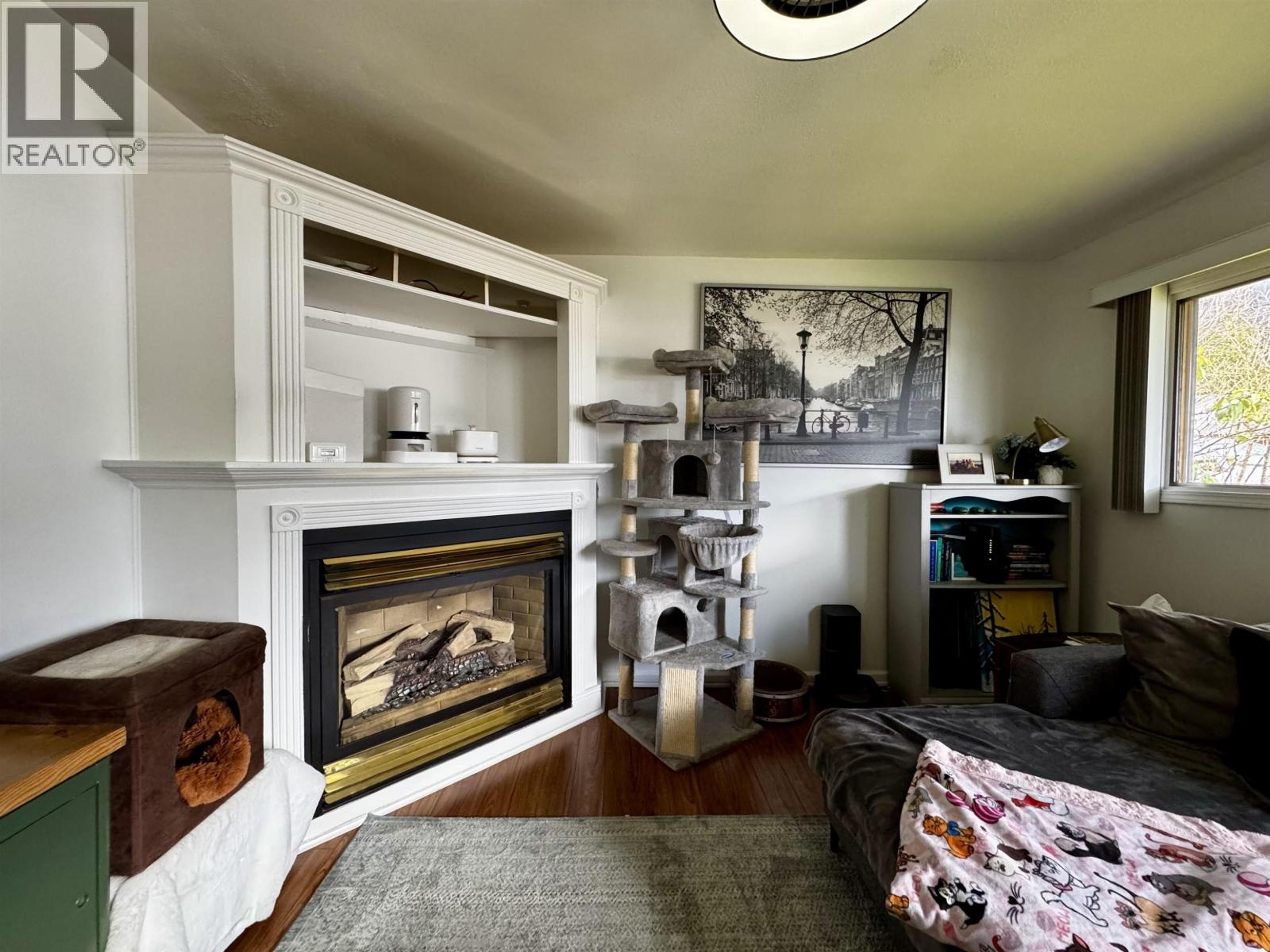 284 CRESTVIEW DRIVE - 26