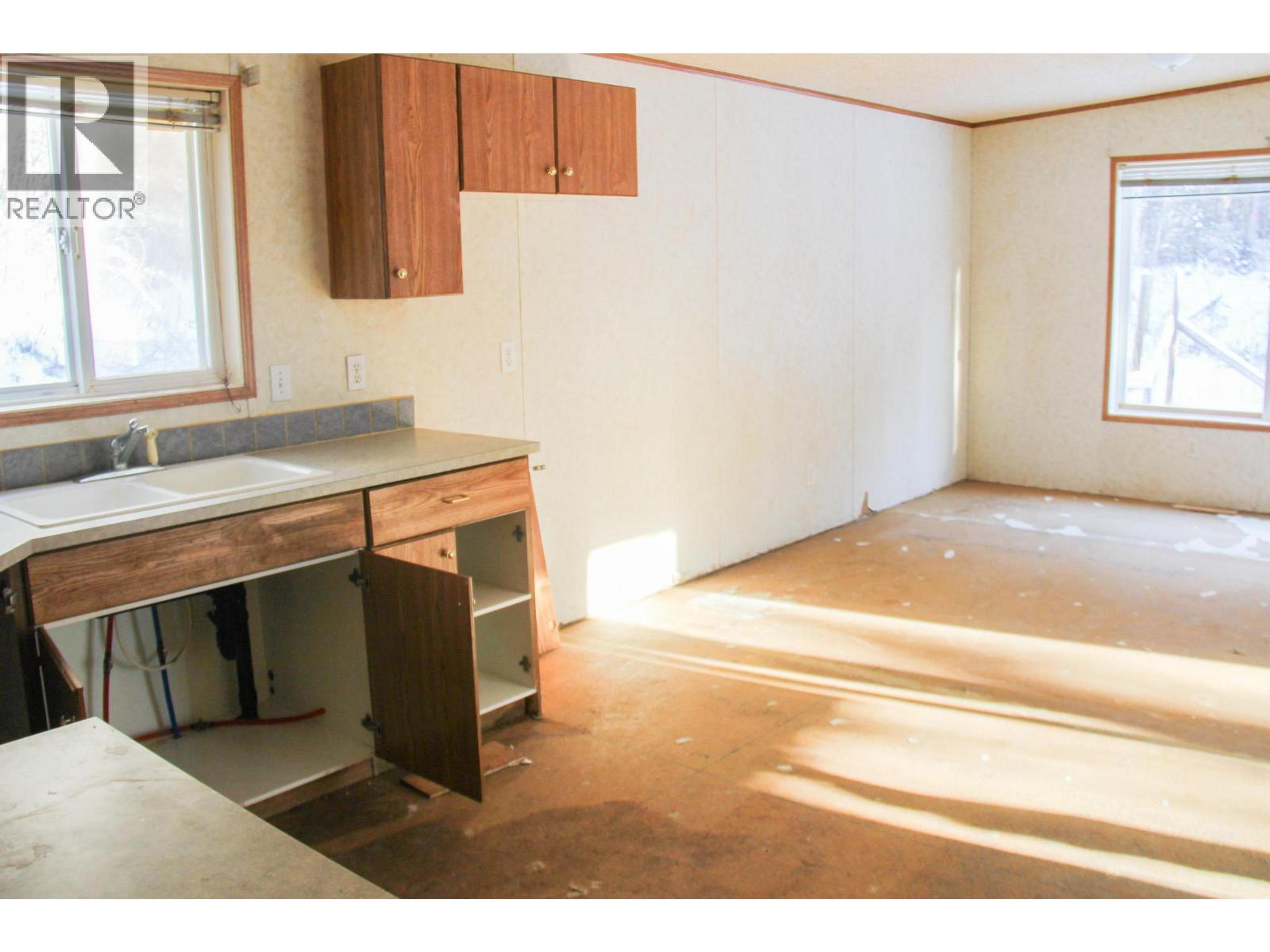 2369 BARRIERE LAKES ROAD - Image 3