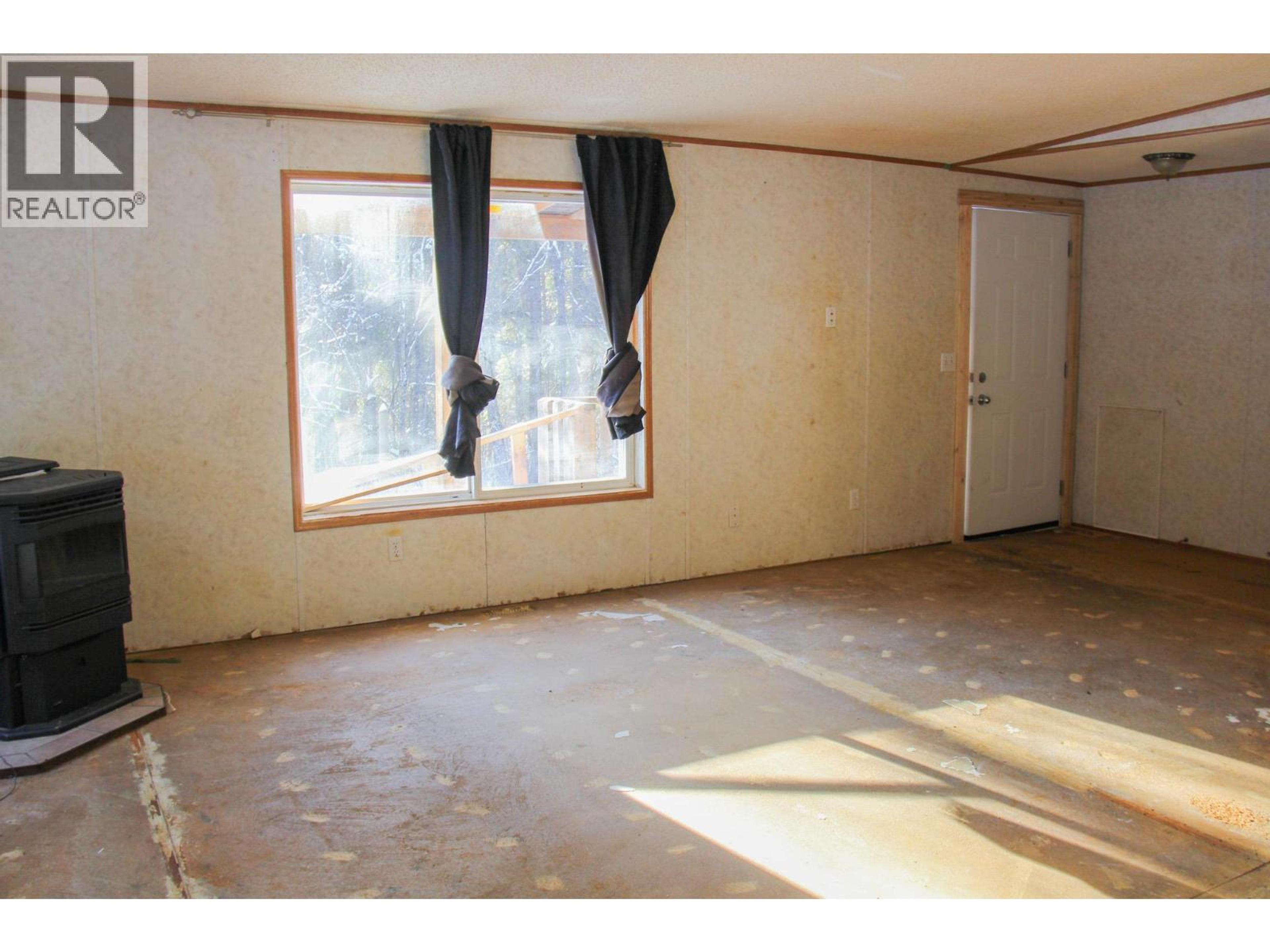 2369 BARRIERE LAKES ROAD - Image 4