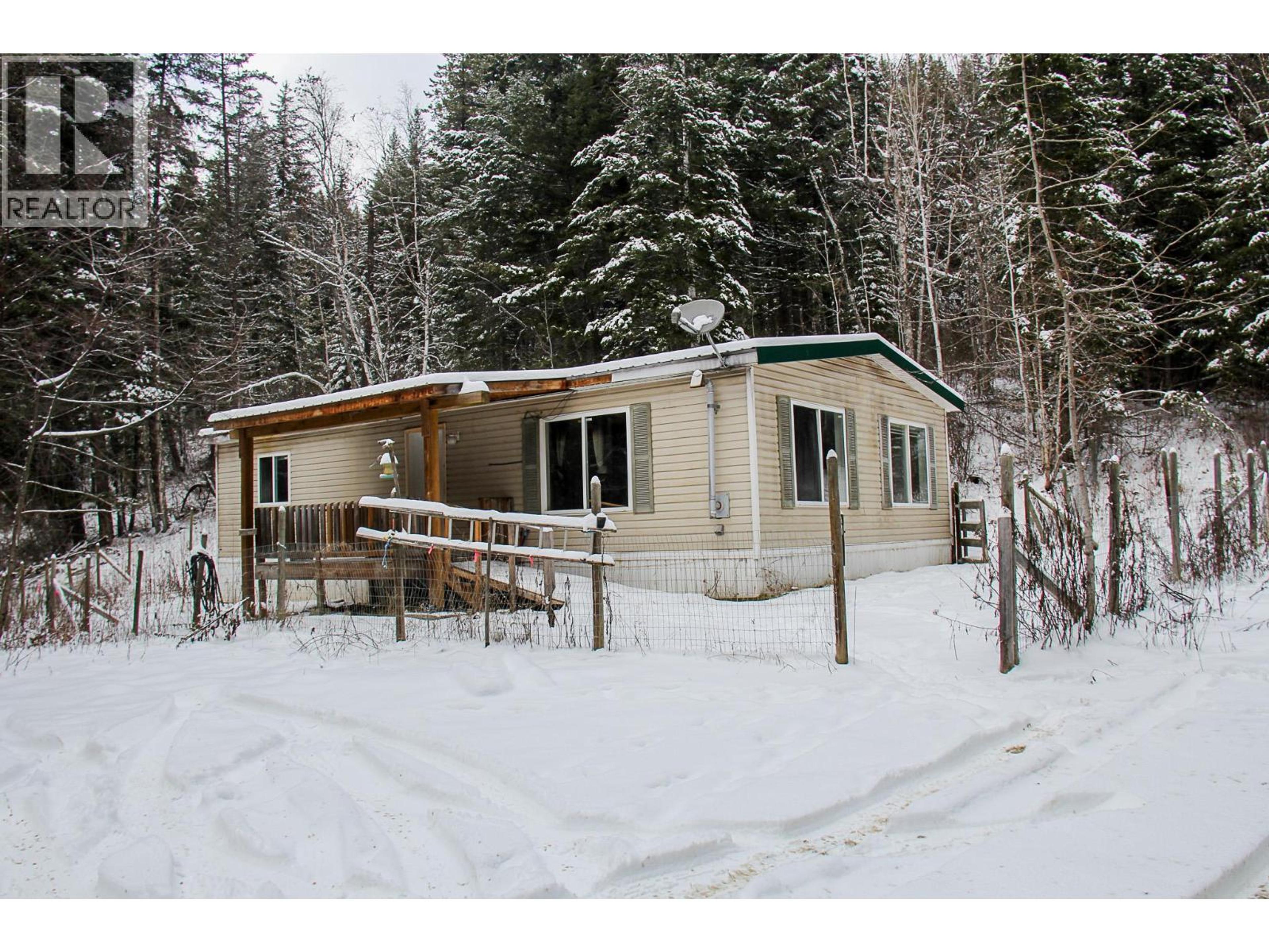 2369 BARRIERE LAKES ROAD - Image 7
