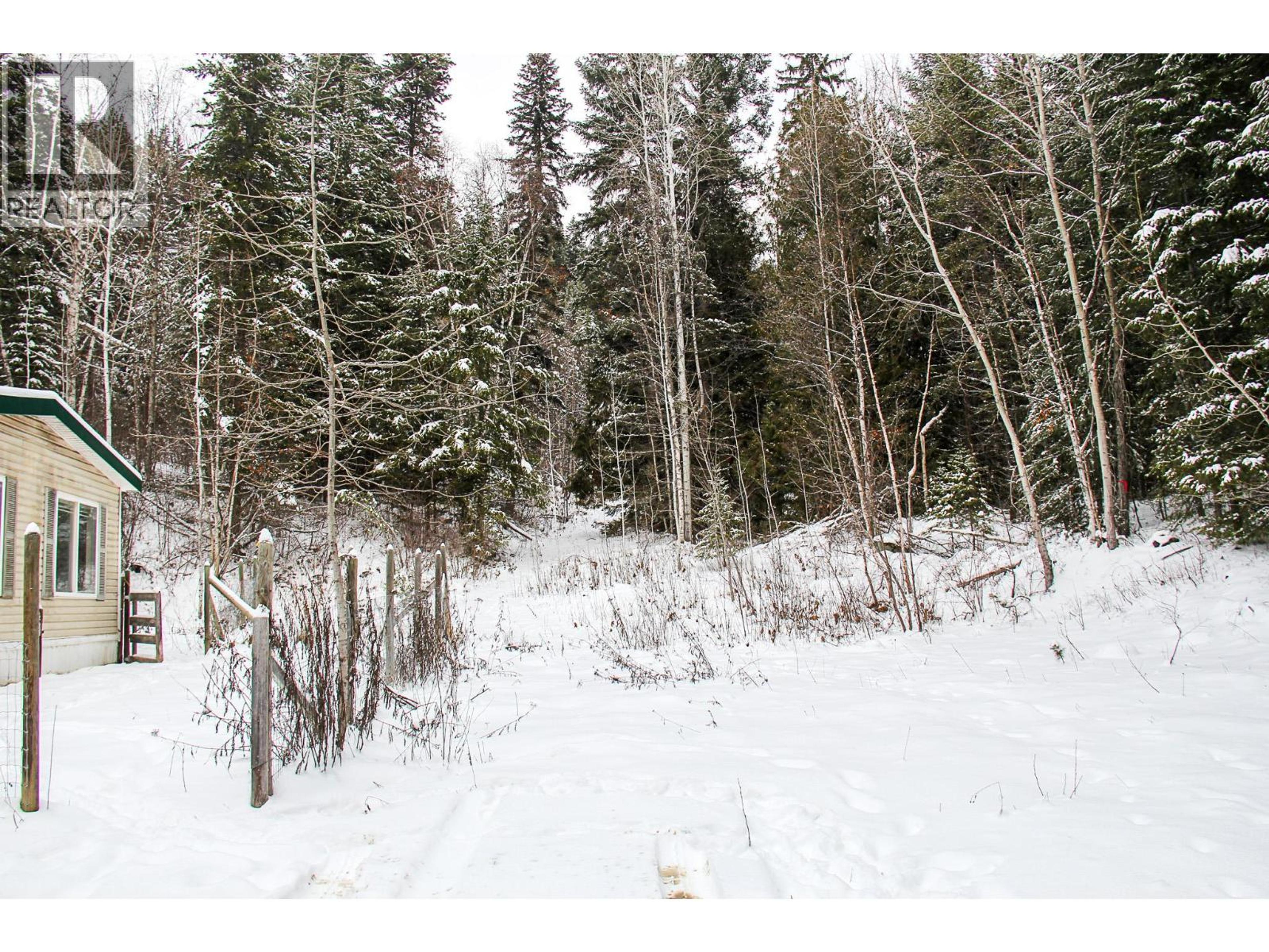 2369 BARRIERE LAKES ROAD - Image 9